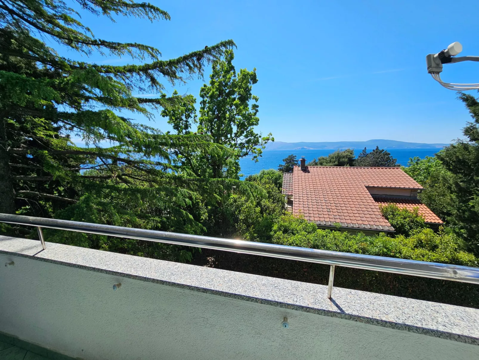 Appartement mit Balkon und Meerblick