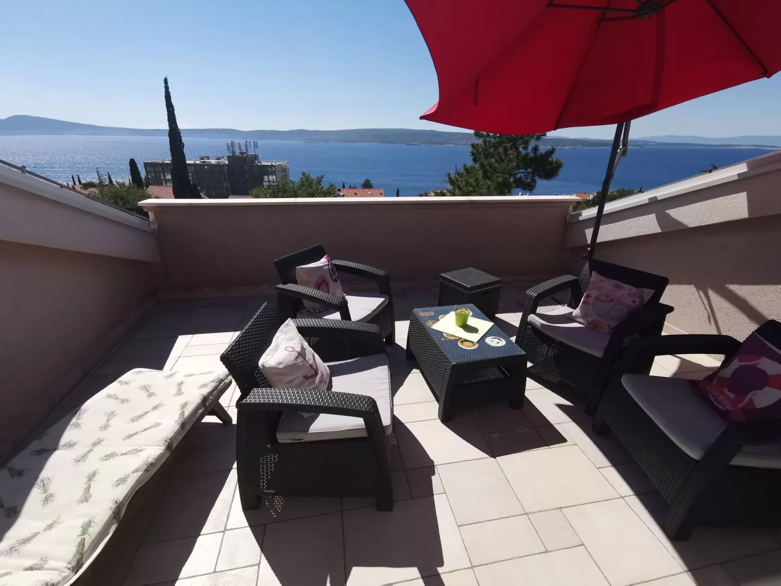 Wohnung für 6 Personen mit Terrasse und Meerblick