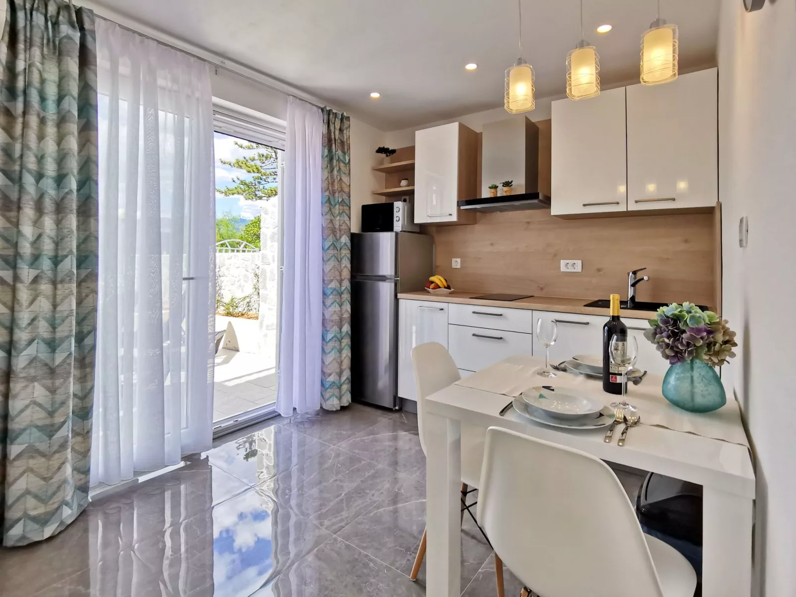 Studio Apartment More-Dedans