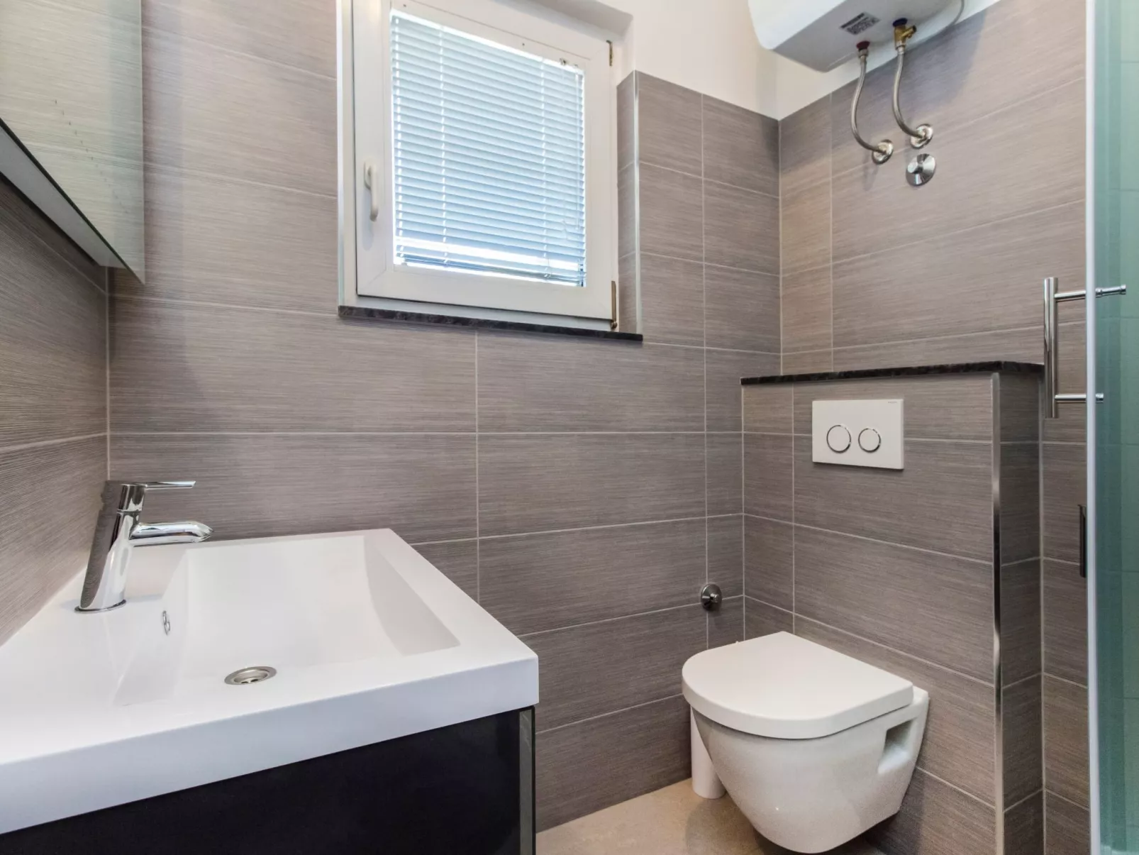 Wohnung mit Blick auf das Wasser-Inside