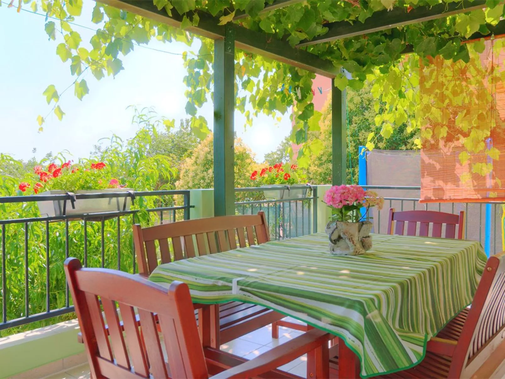 Erdgeschoss mit Schwimmbad-Image-tags.info