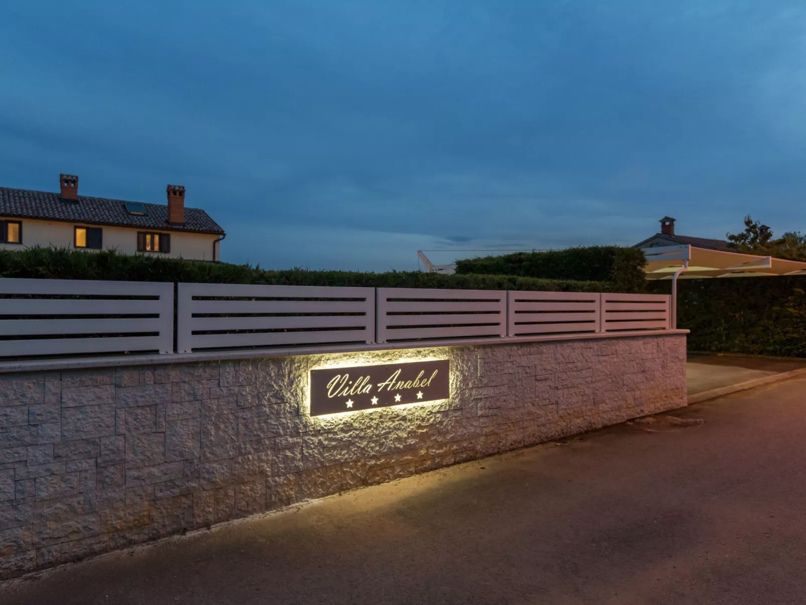 Villa Anabel bei Porec mit Pool, Jacuzzi und Sauna-Outside