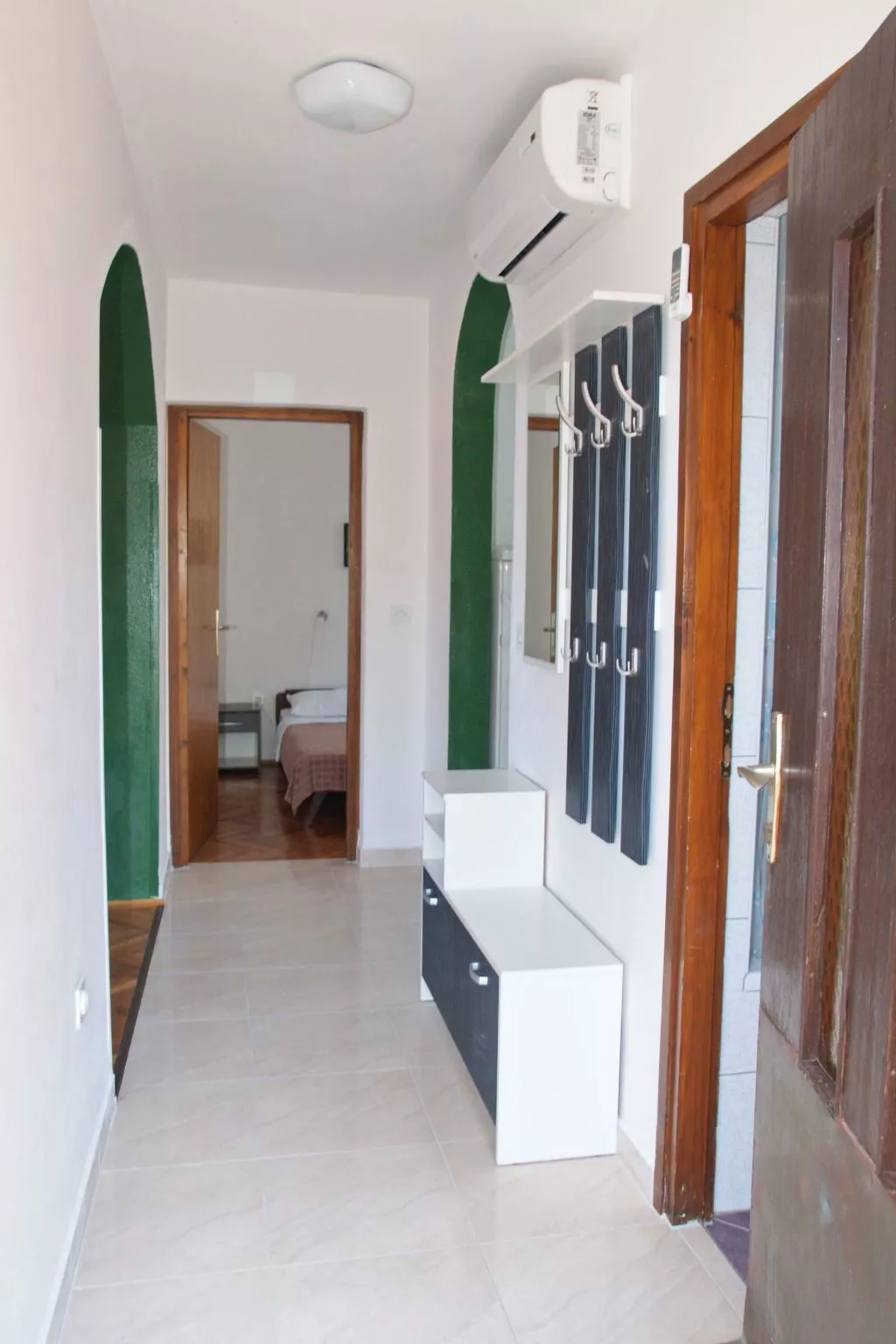 Mit einer überdachten Terrasse