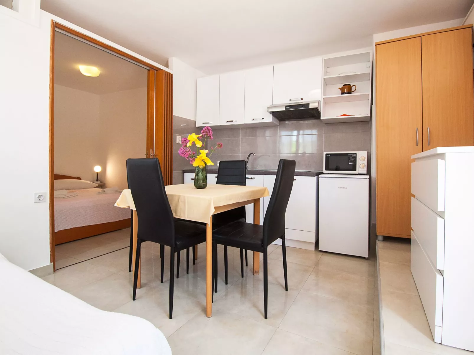 Studio-Wohnung "Olia Studio" mit Terrasse-Dedans