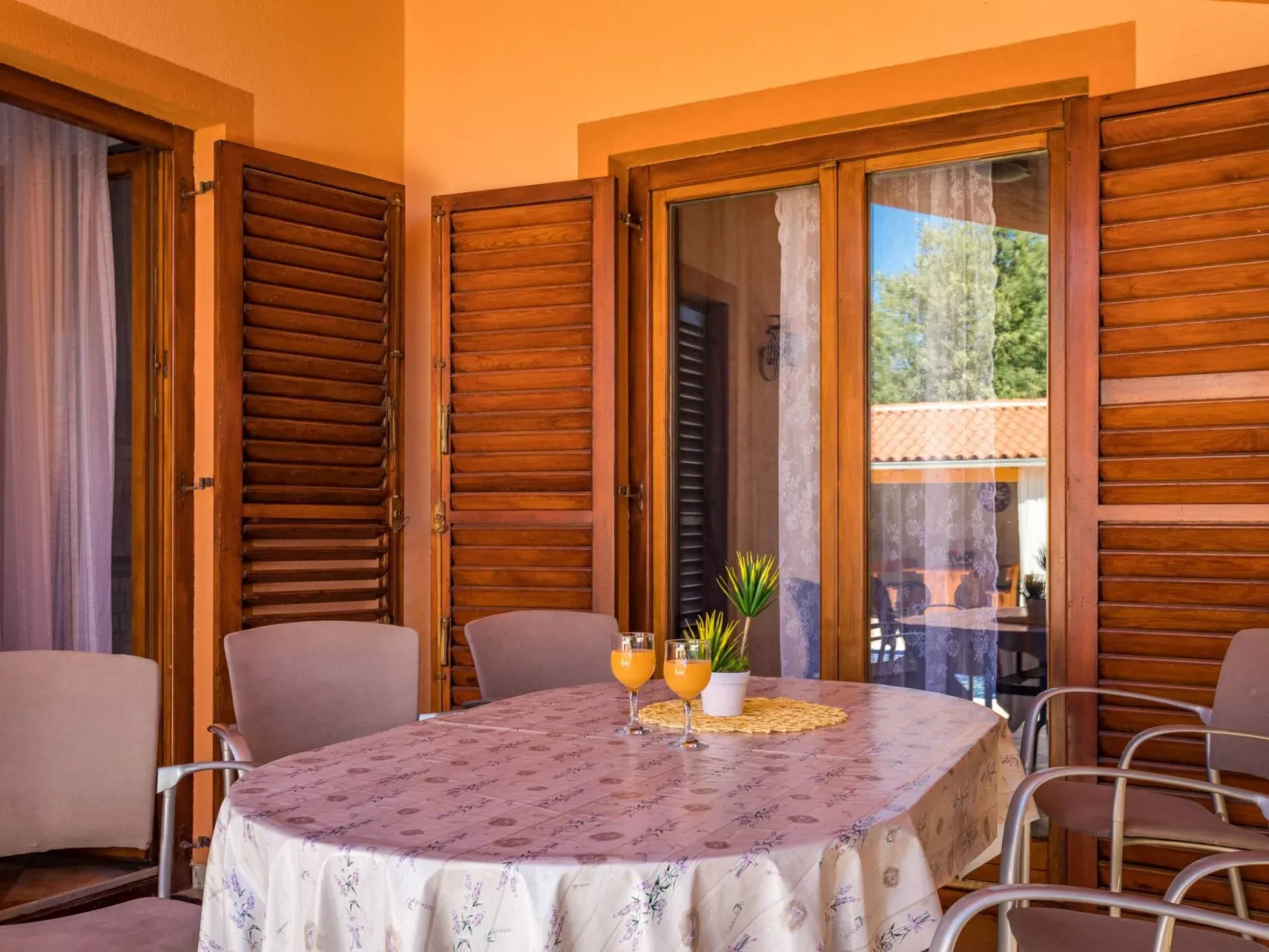 Ferienvilla "Ena"-Draußen