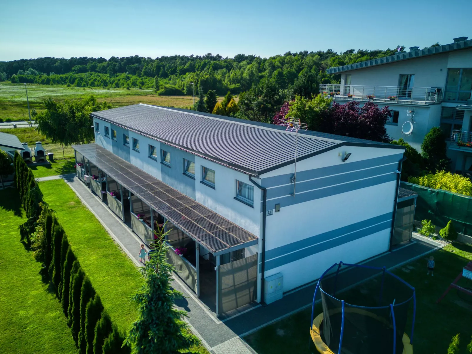 "Aurora" mit Terrasse-Draußen