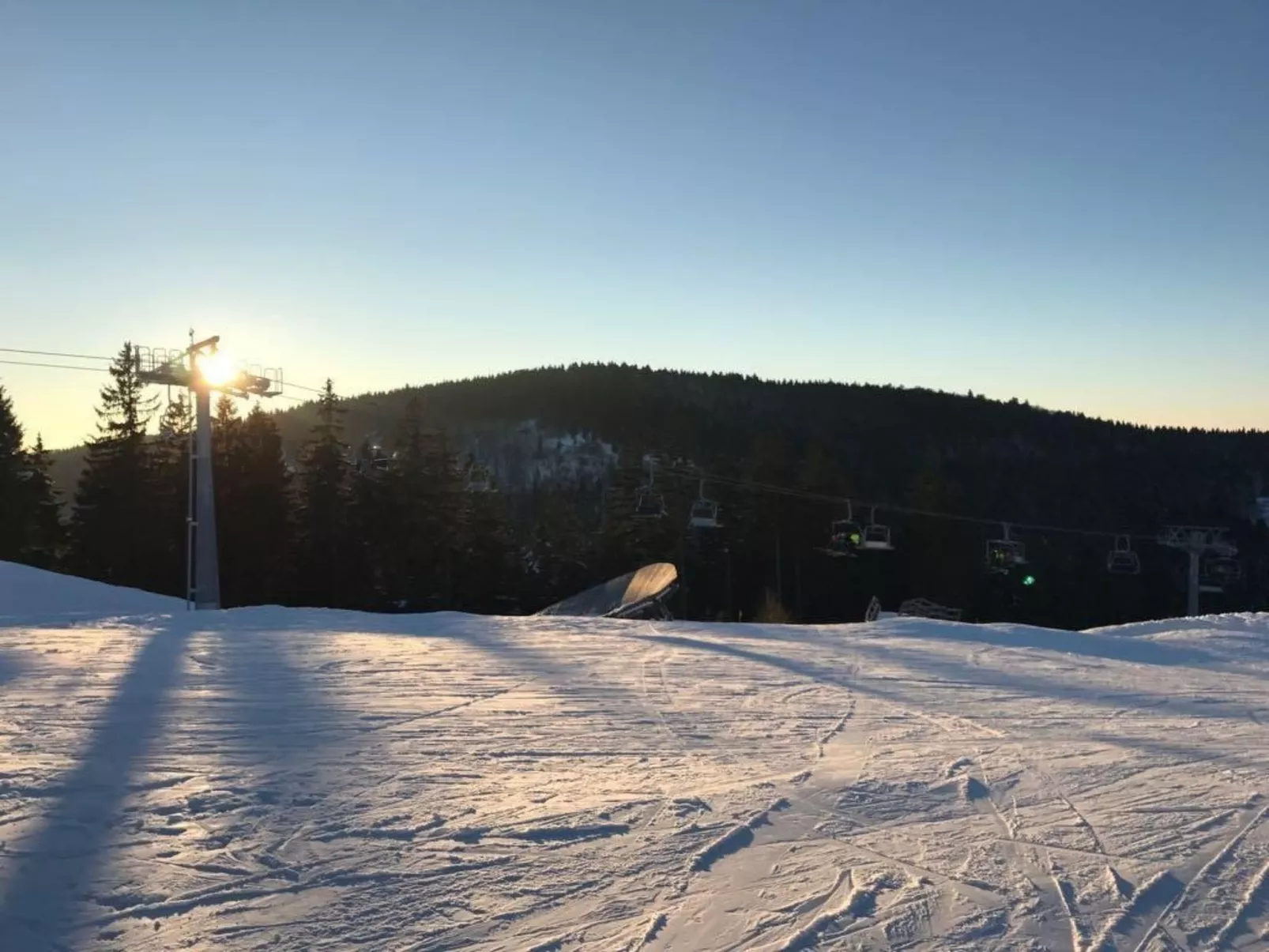Berg- und Seeblick am Hillebachsee-Draußen