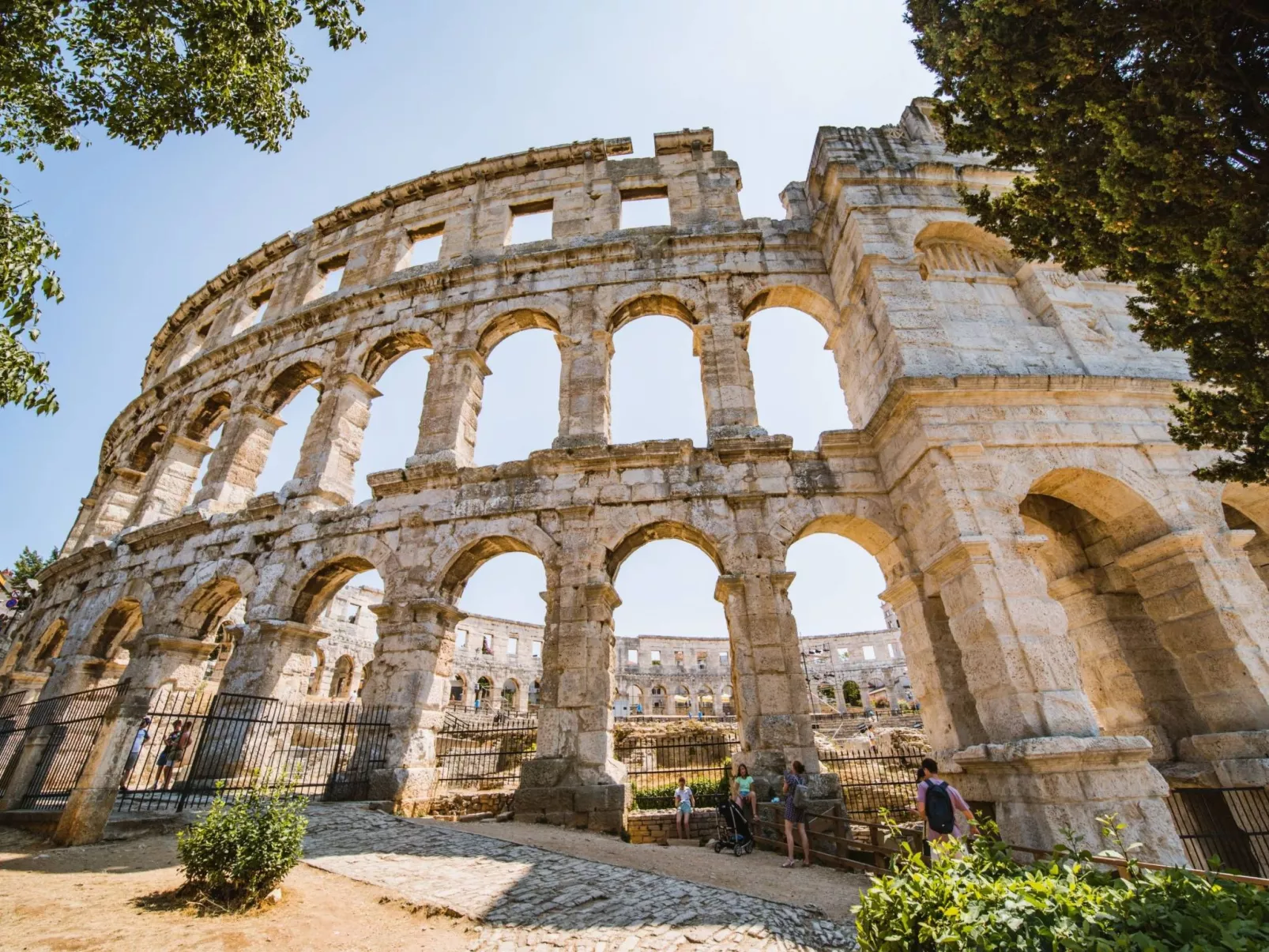 In Vintijan mit Privatem Pool-Draußen
