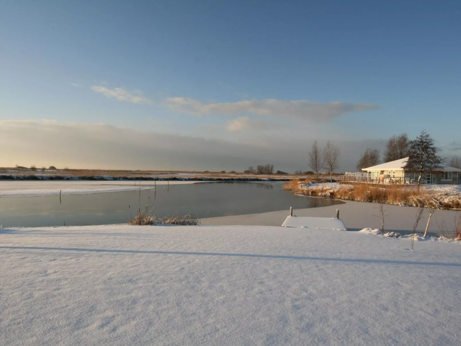 Starvilla in Makkum mit Sauna und schöner Aussicht-Draußen
