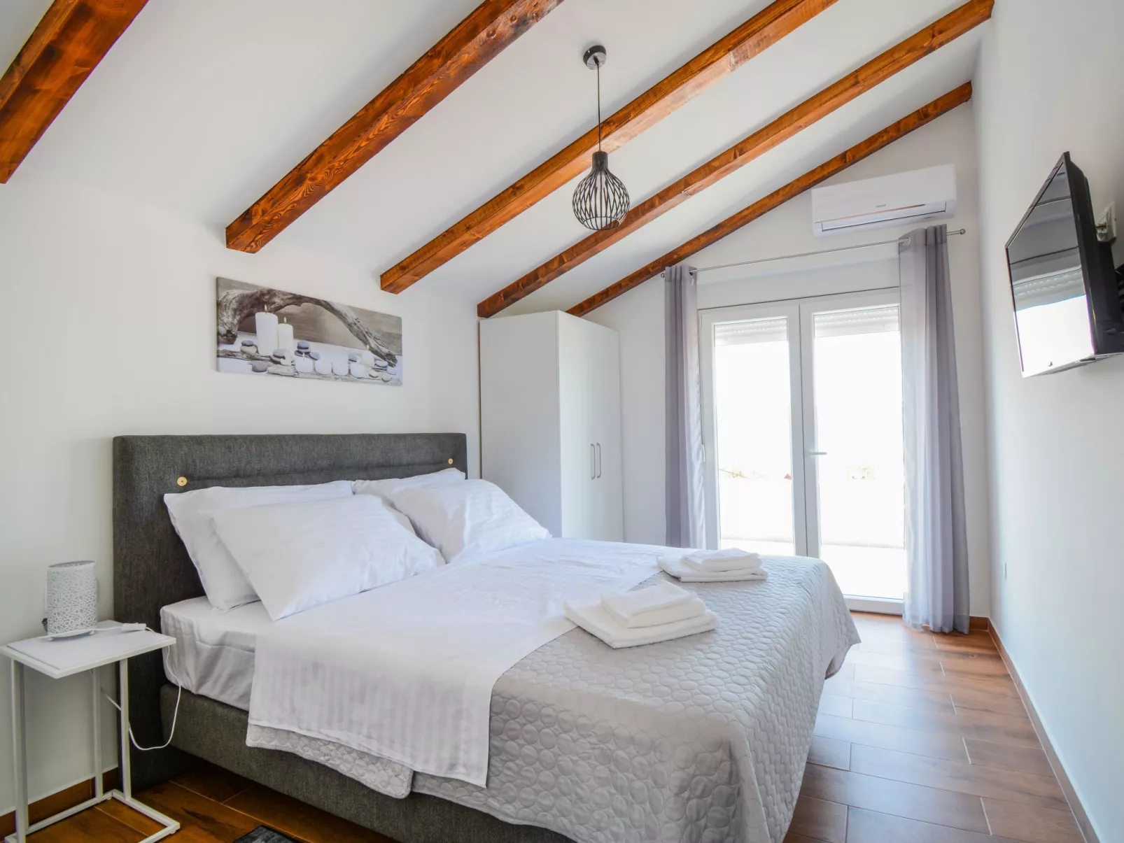 Villa mit beheiztem Pool mit Meerblick - TA Leut Agency-Inside