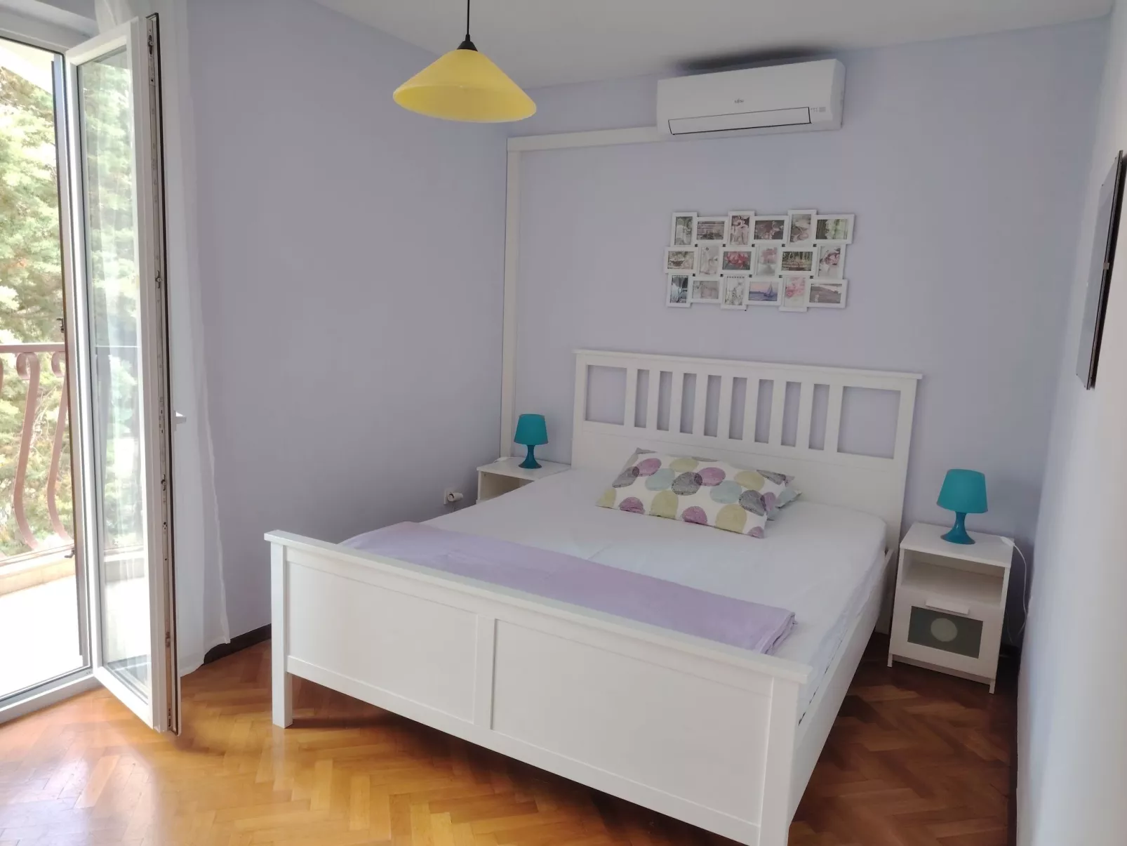 Mit Balkon und Meerblick-Inside