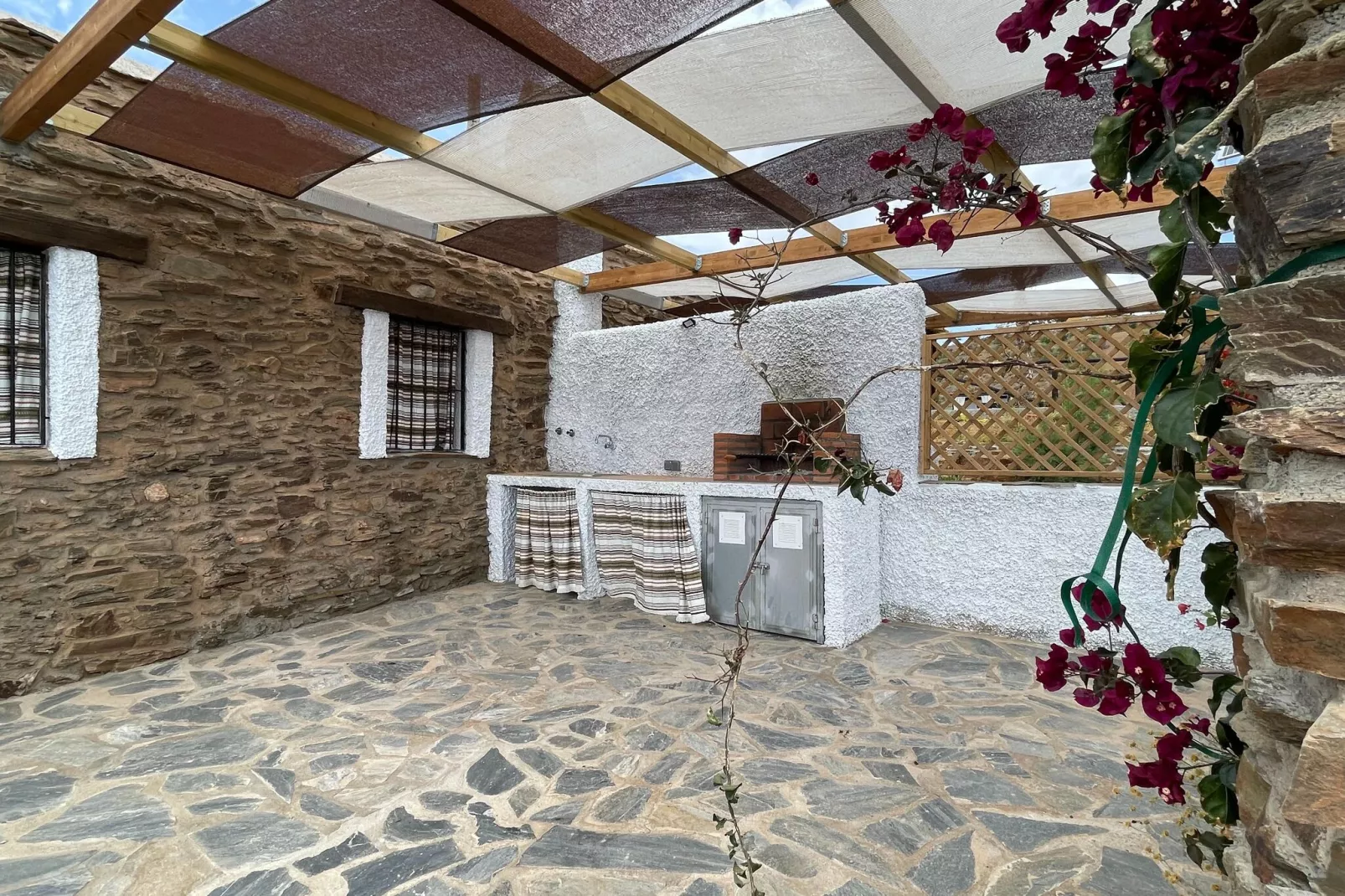 Complejo La Suerte-Facilities
