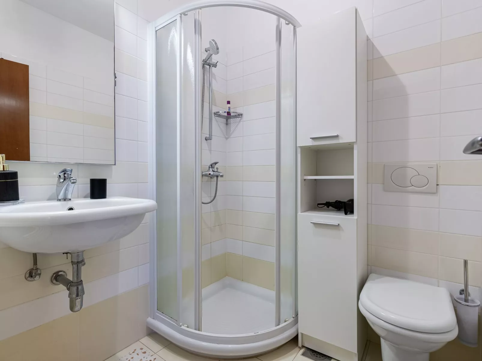 Luxuriöse Villa mit Meerblick - von TA Leut Agency-Drinnen