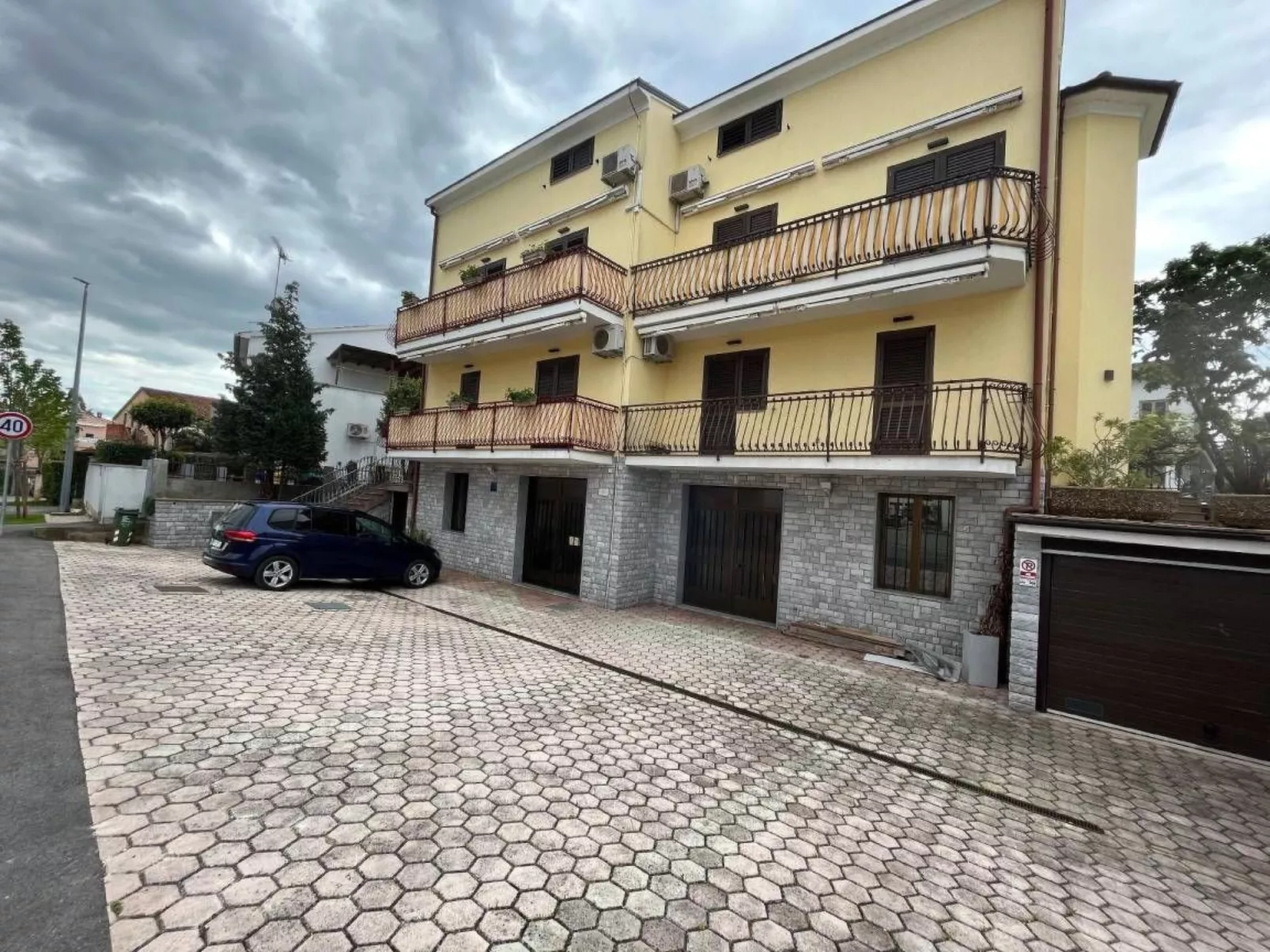 Sonne 1 Rovinj-Outside