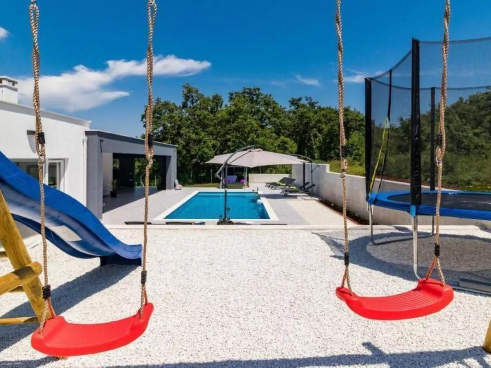 Villa Sanivaro mit beheiztem Pool und Whirlpool-Image-tags.info