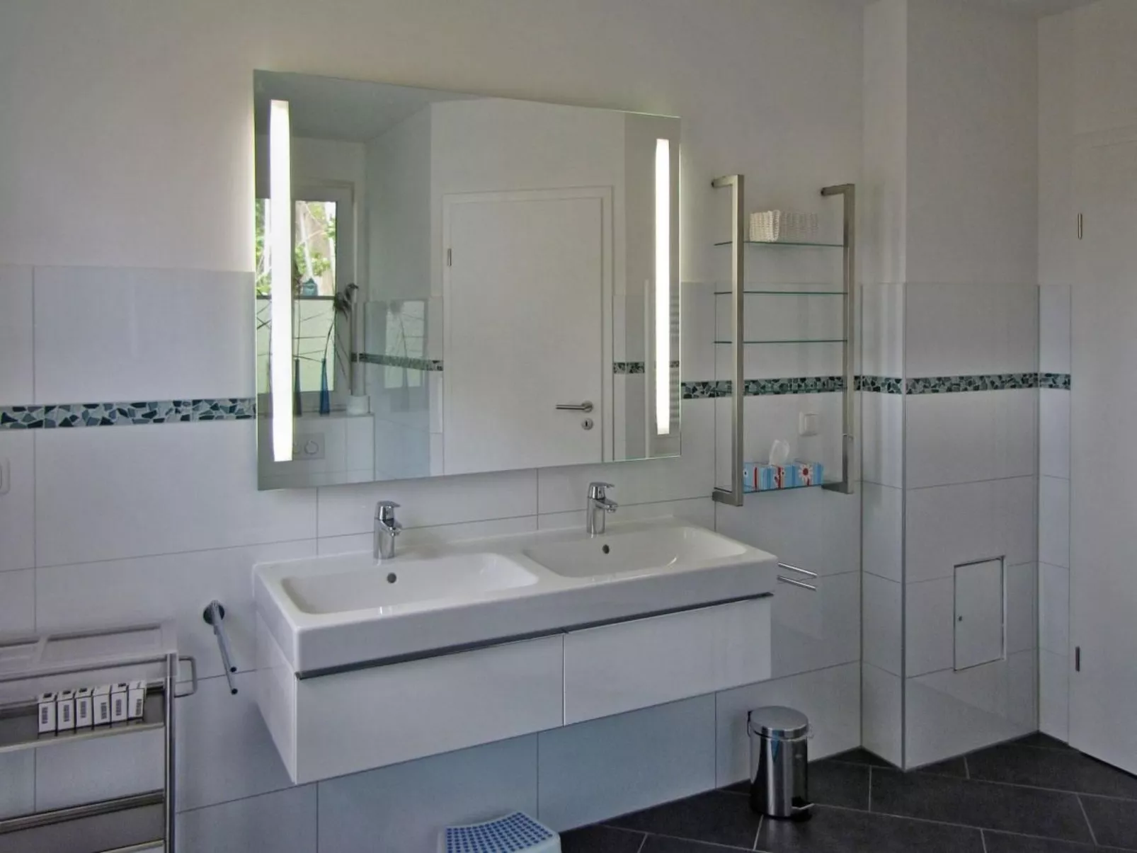 Mit Garten und Sauna-Inside