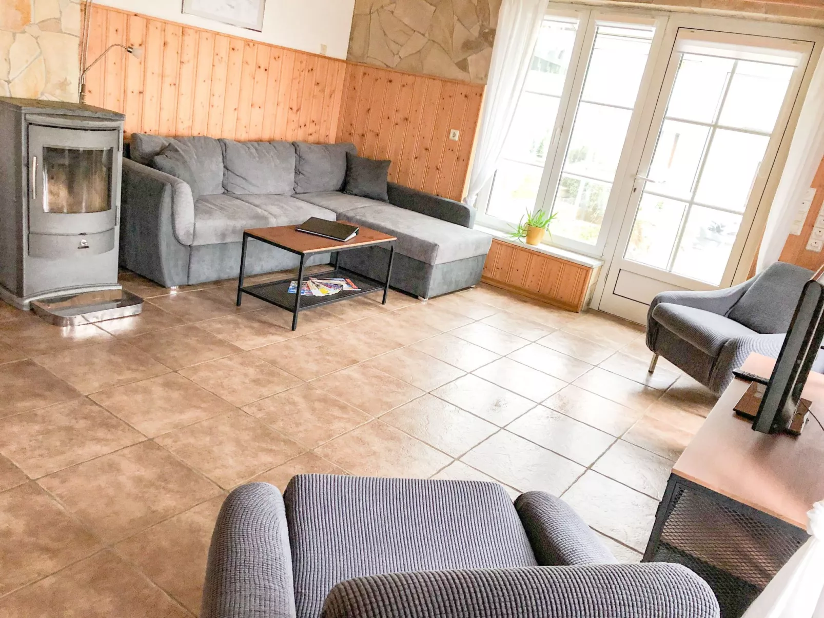 Gemütliche Wohnung in Niederpoyritz mit Garten-Drinnen