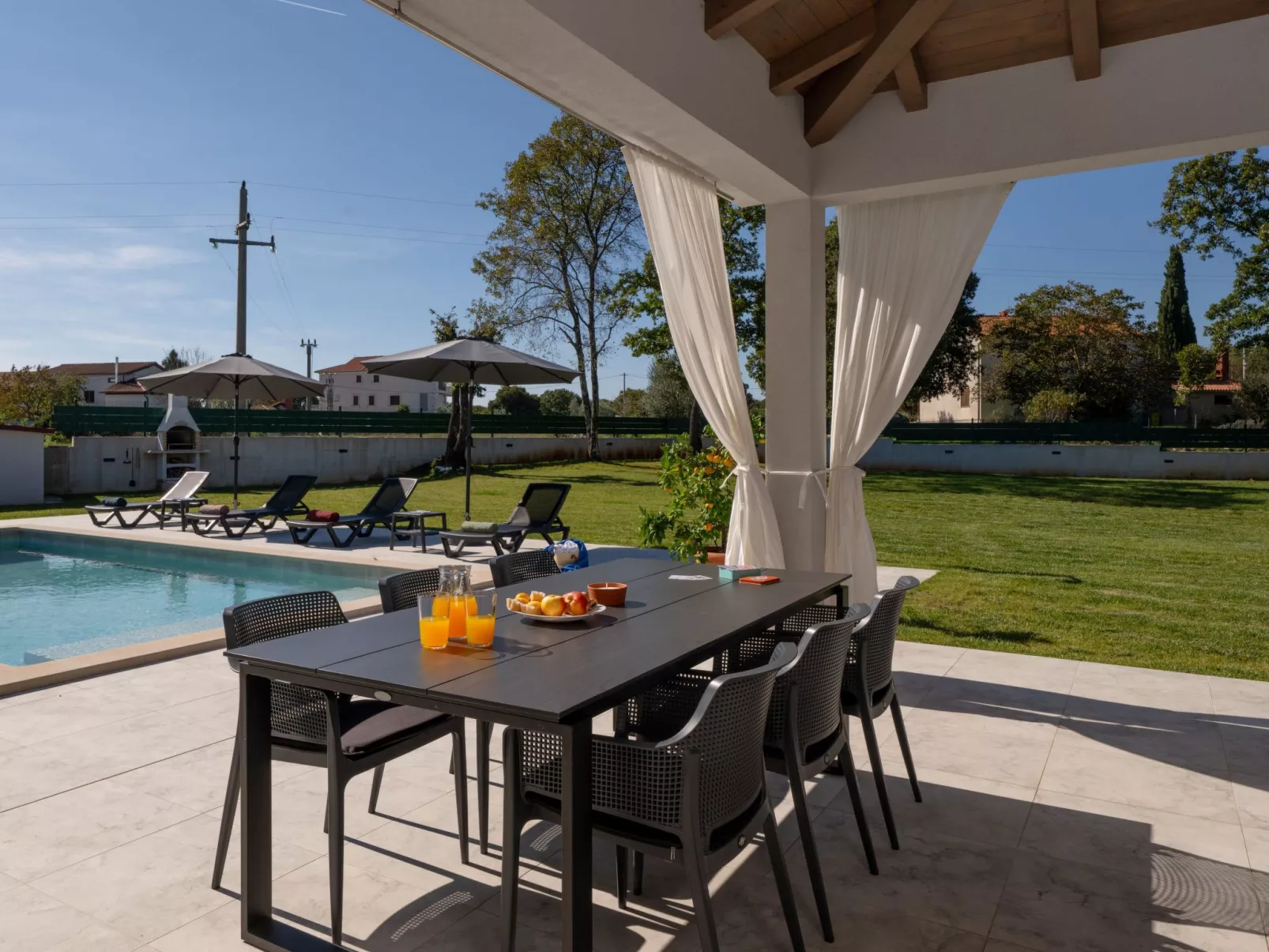 Moderne Villa bei Barban-Outside