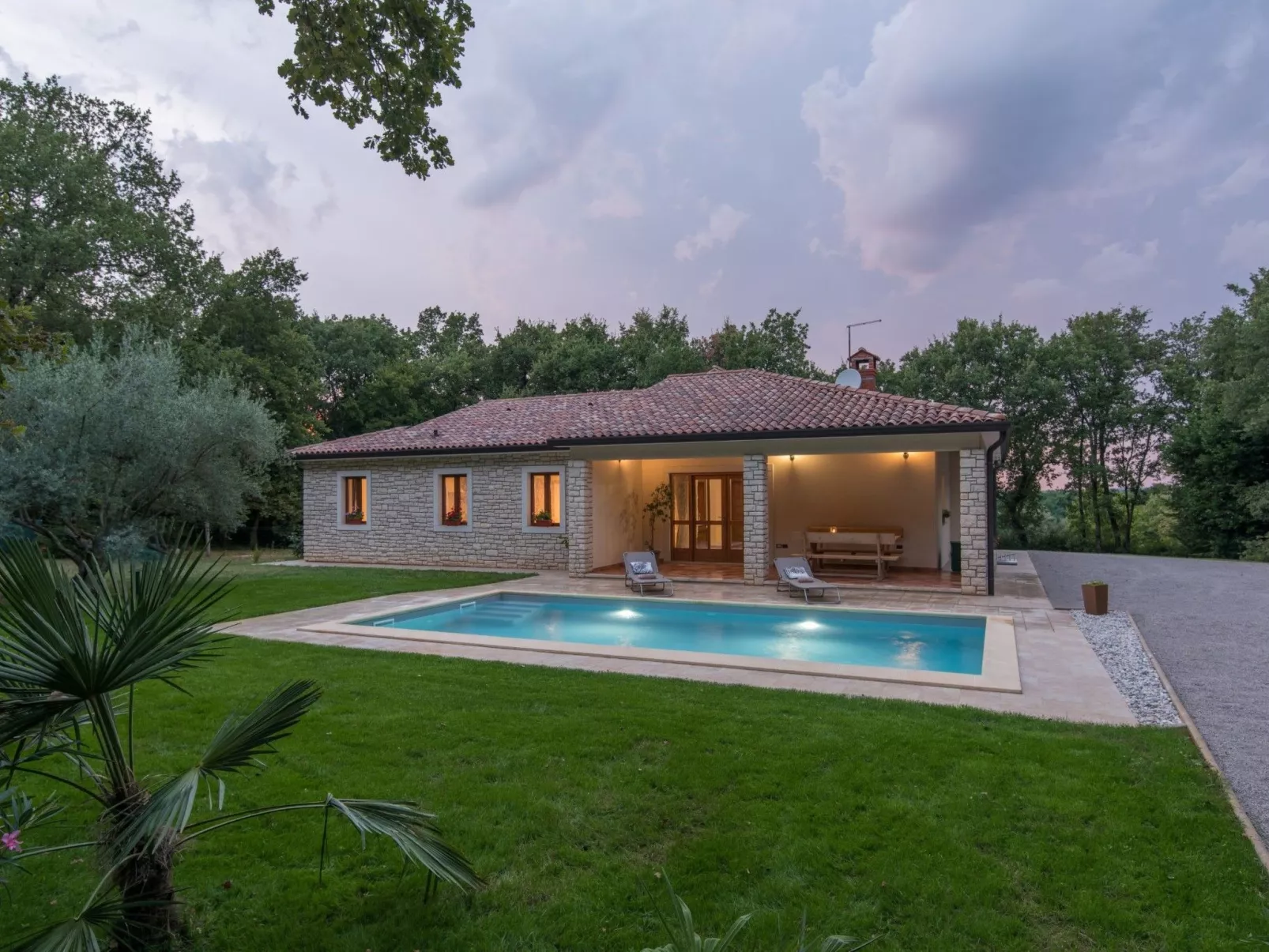 Mit Privatpool für 6 Personen ca. 70 m&sup2; in Juricani, Istrien (Umag und Umg-Outside