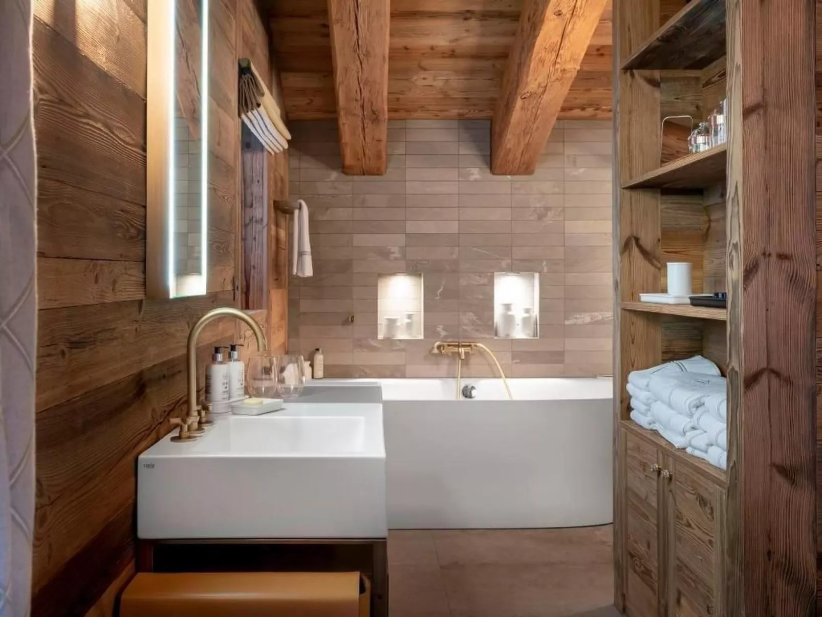 Chalet V mit Lift und Pool-Image-tags.info