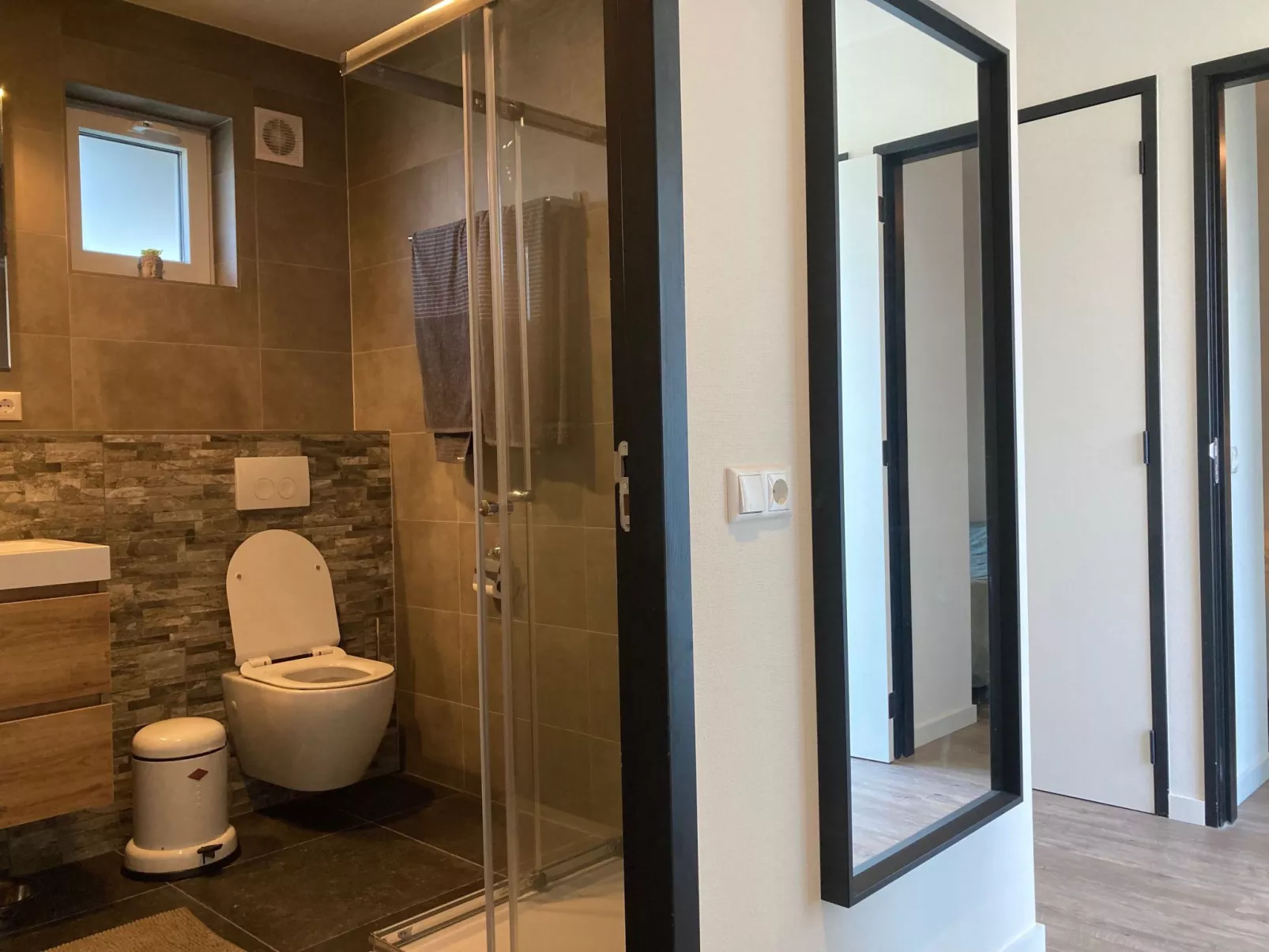 Chalet Ufergrundstück mit eigenem Angelplatz-Image-tags.info