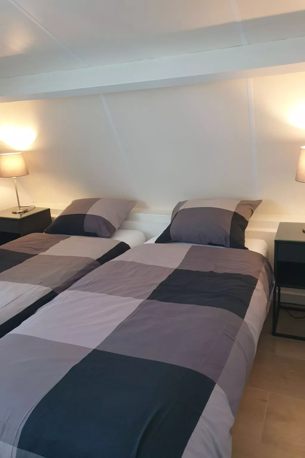 Mit privatem Garten und Terrasse-Drinnen