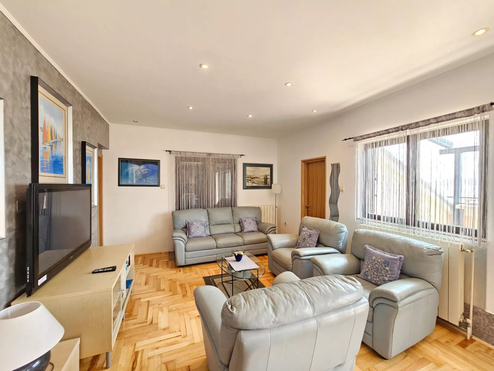 Wohnung mit Meerblick, 200m vom Strand entfernt-Inside