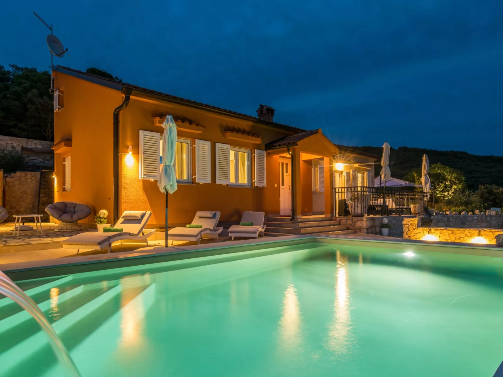 Exklusive und stilvolle Meerblick-Inselvilla-Outside