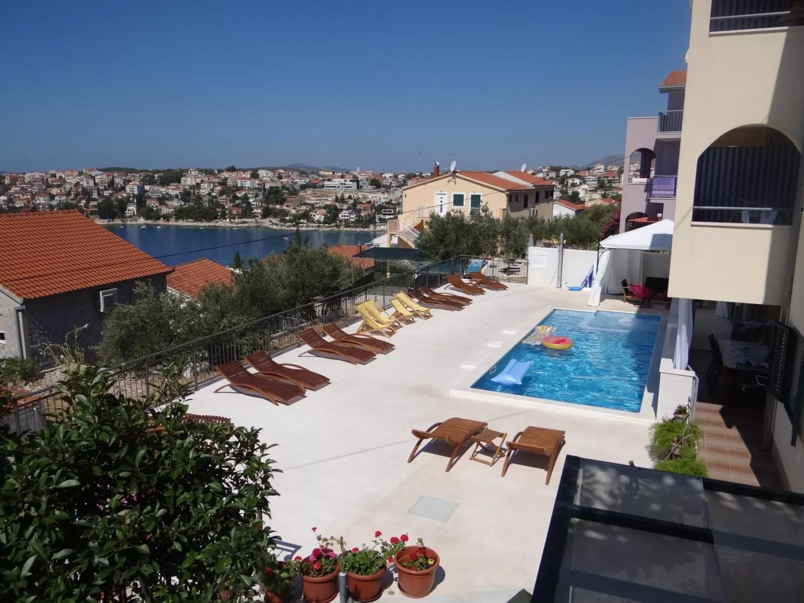 Ferienwohnung, Meerblick Terrasse beheizter Pool-Draußen