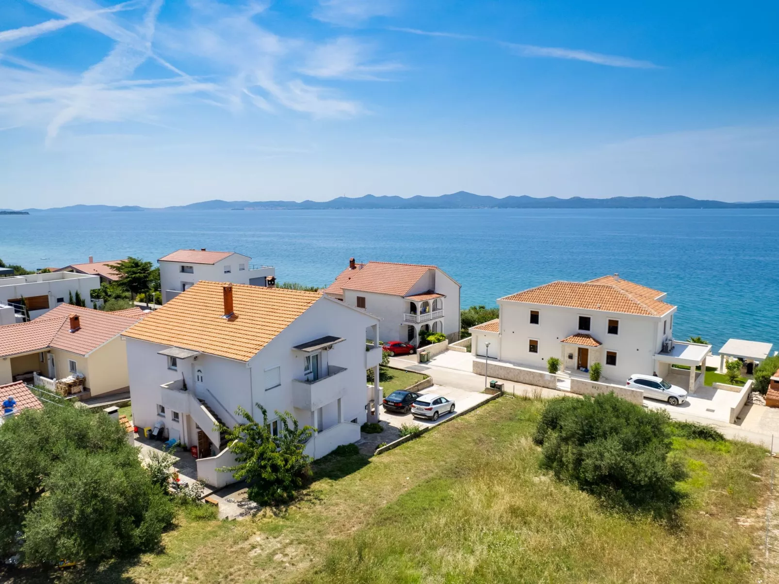 "Lenko 1" mit Blick auf das Wasser-Dehors