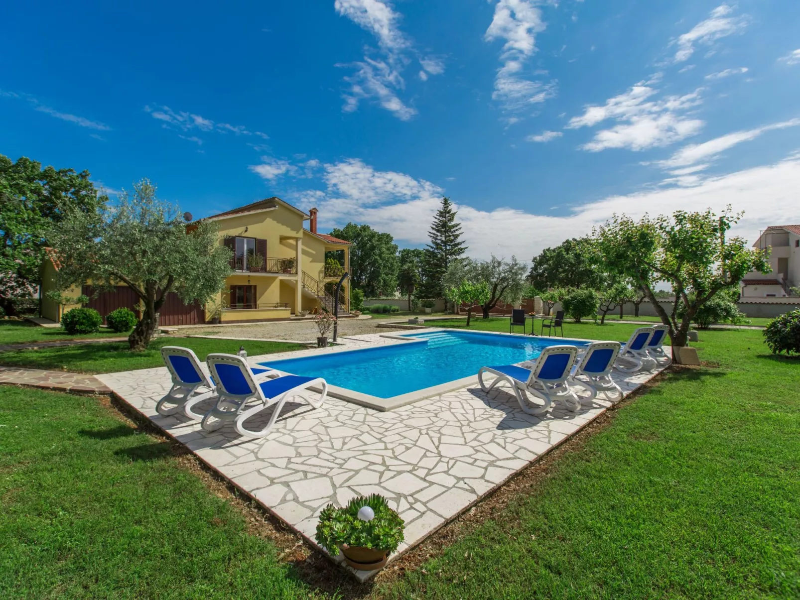 Residence Adelia 2-Draußen