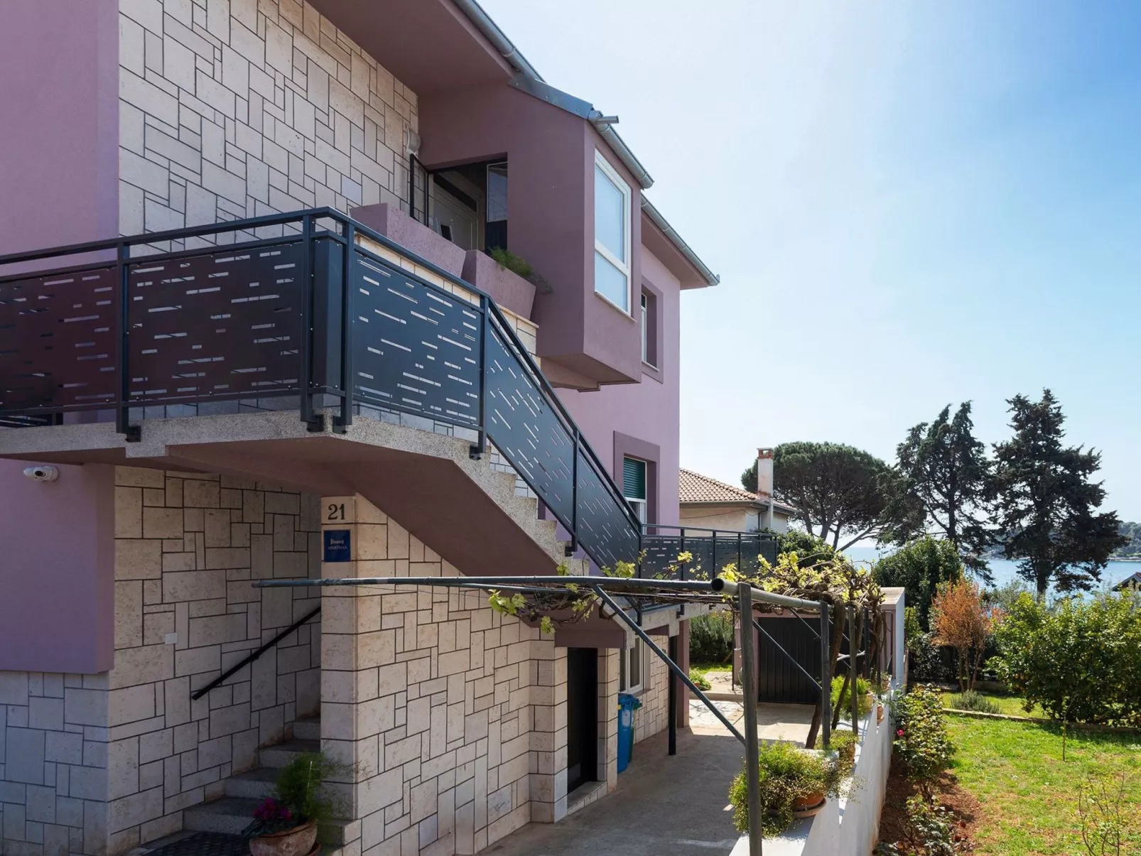 In Pula und Nah am Strand-Draußen