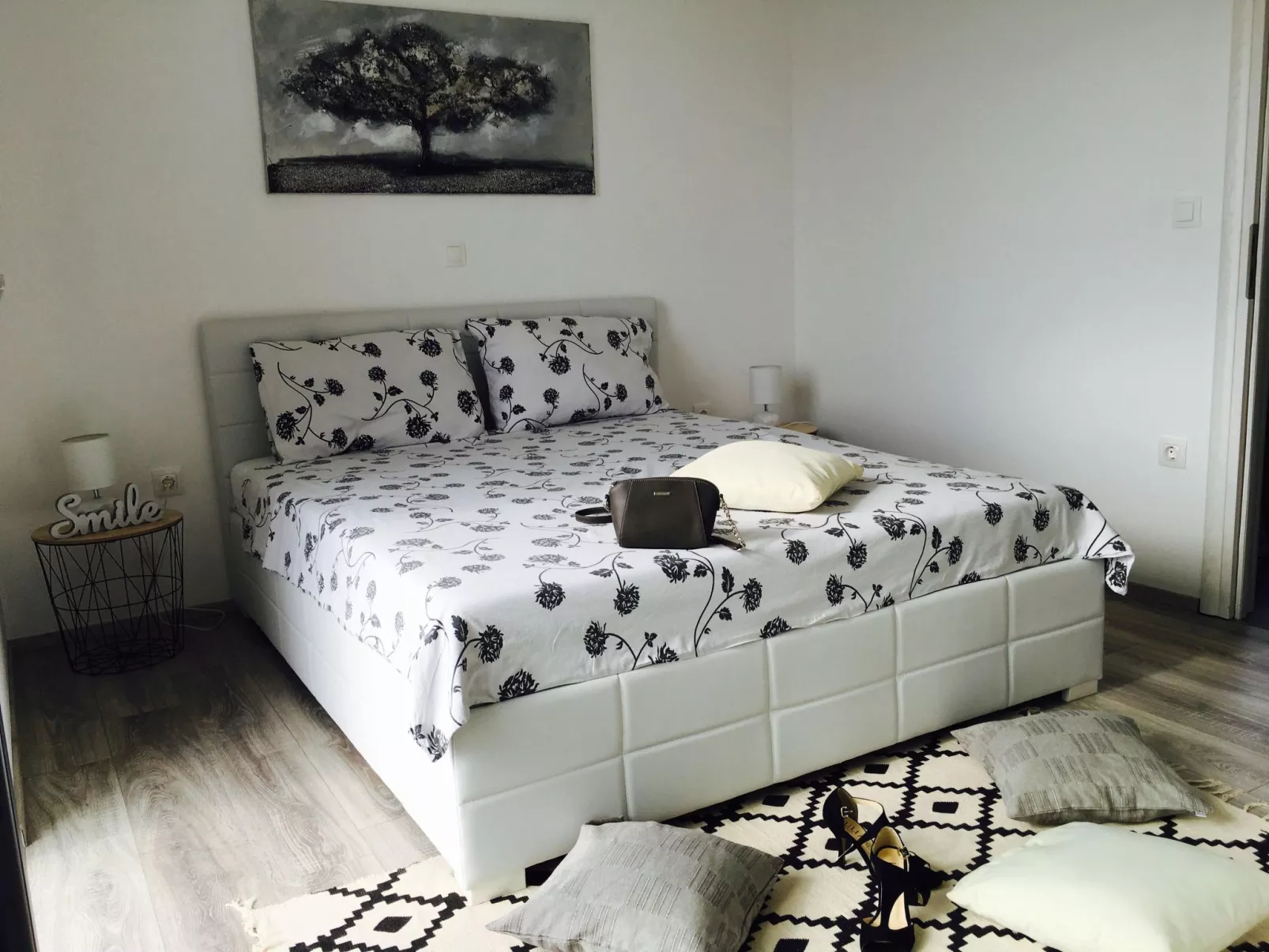 Neue New Villa Lana 40m2 Schwimmbad, Sauna, Whirlpool-Inside