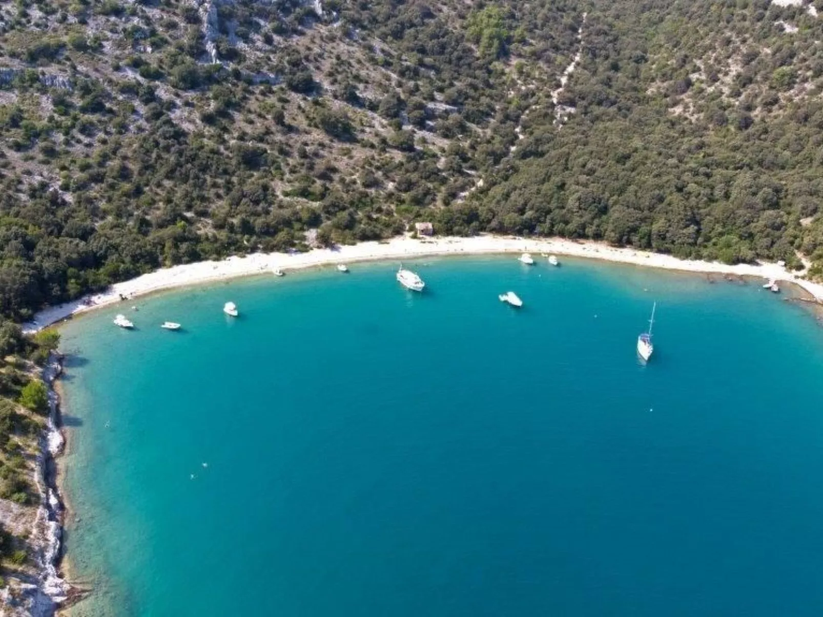 Mit privatem Schwimmbad-Dehors