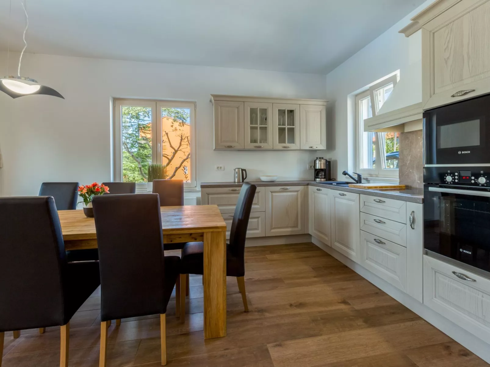 Tolles Ferienhaus in Deklići mit Privatem Pool-Dedans