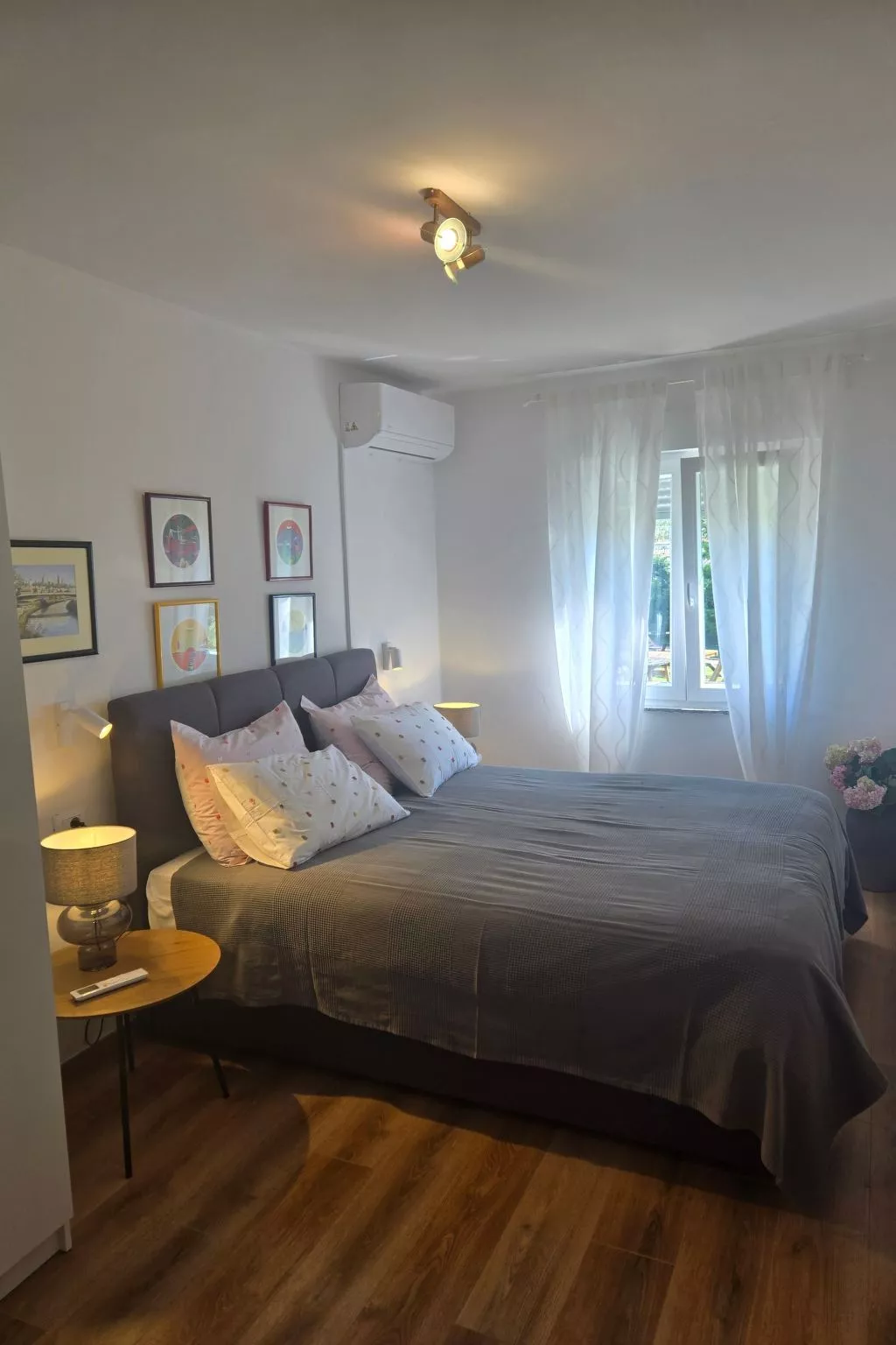 In Banjole mit Großem Garten-Dedans