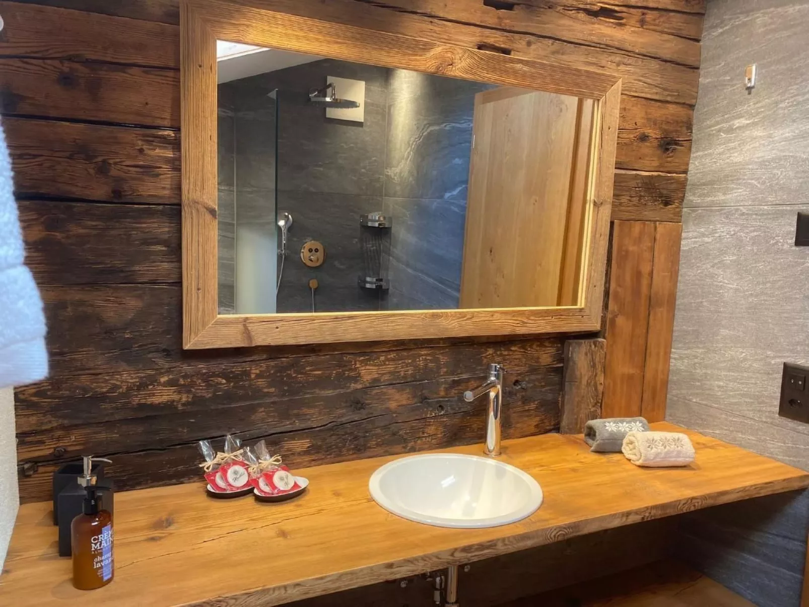 Chalet Brünig mit zwei Wohnungen-Dedans