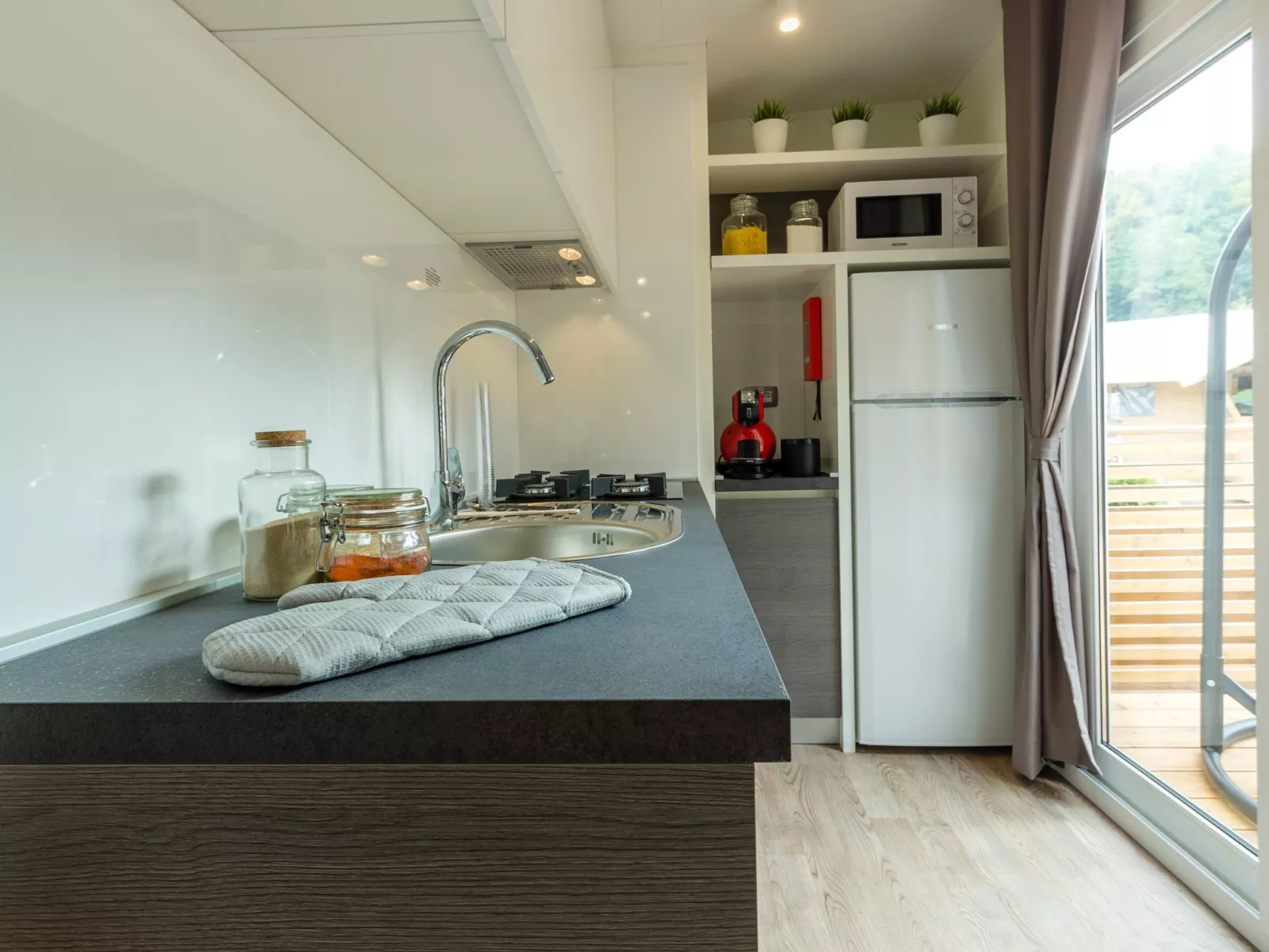 Mobilheim für 4 Erwachsene und 2 Kinder-Inside