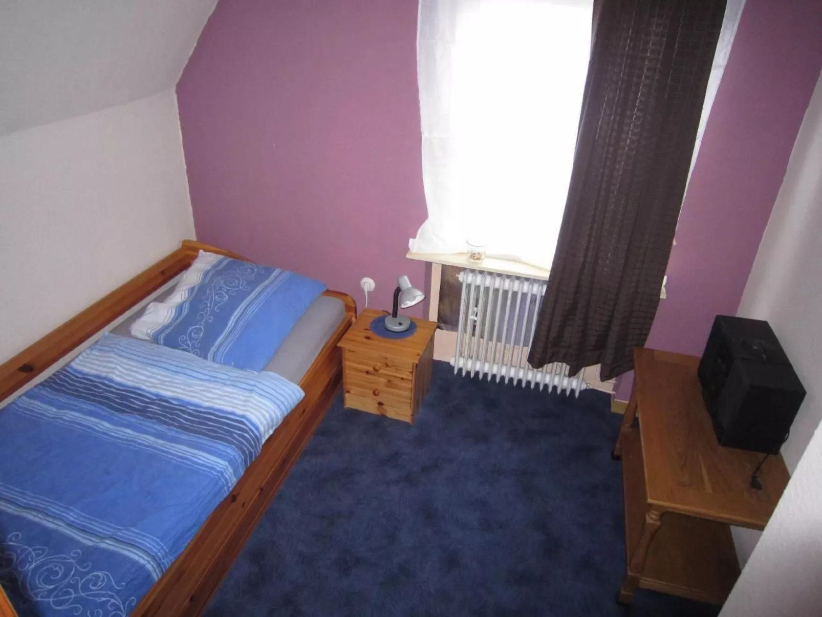 In Nesse mit Garten, Terrasse und Grill-Drinnen