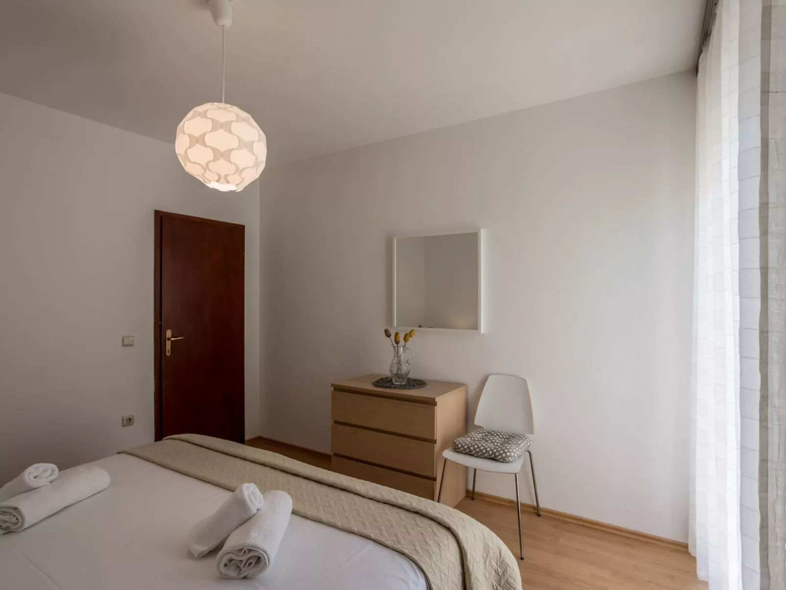 Tihana mit mediterranem Garten-Inside