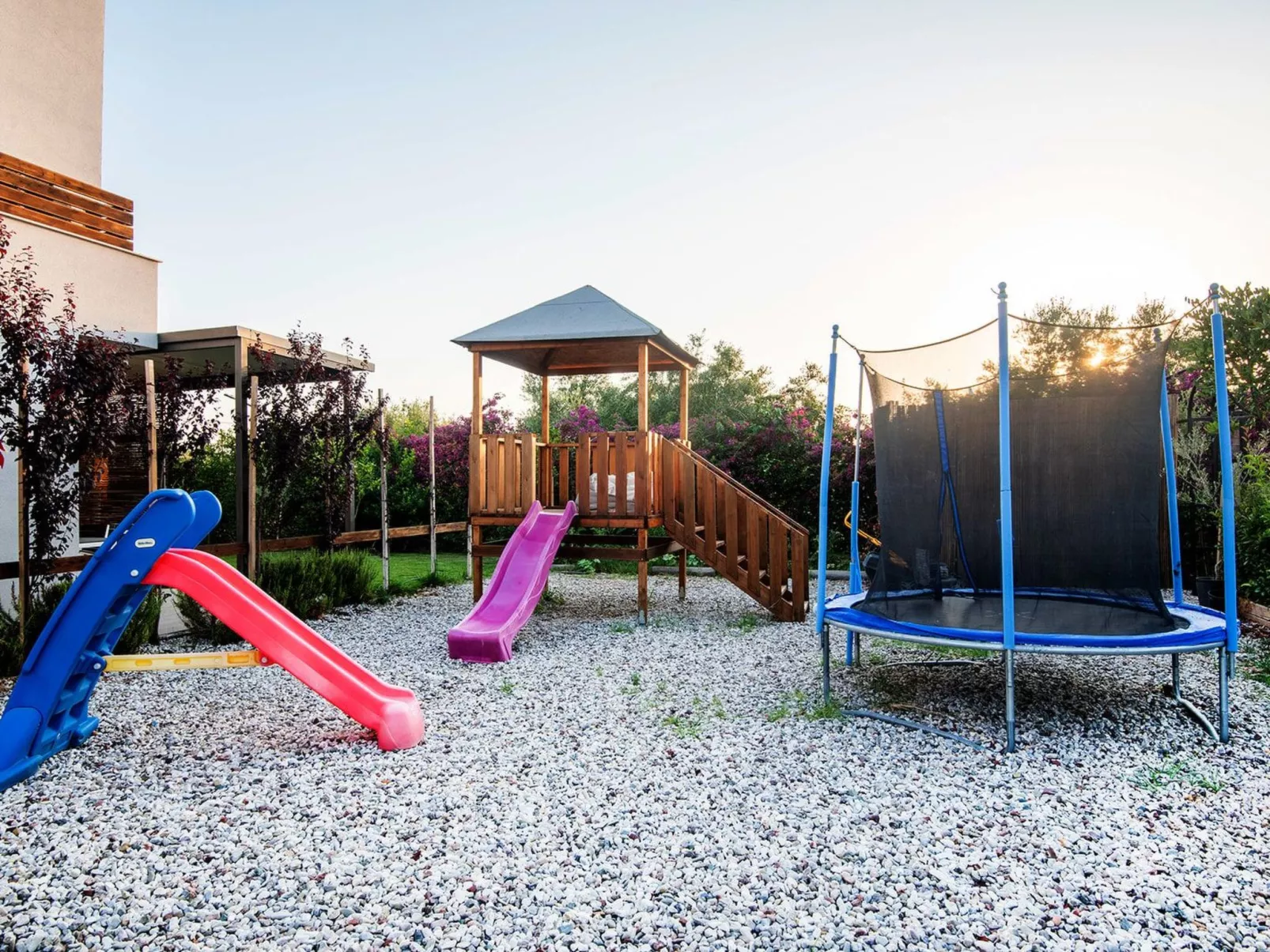 Geräumige Familienvilla, privater Pool und Garten-Dehors