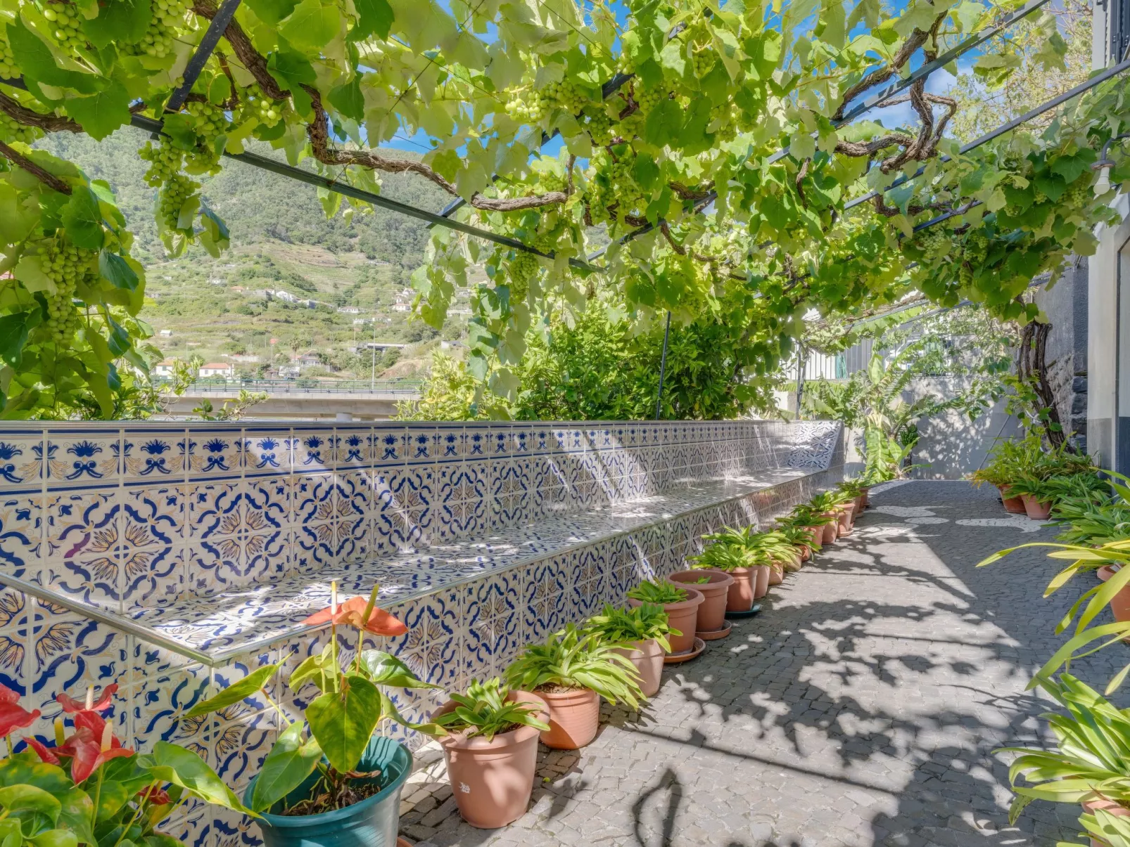 Luxuriöses Haus der Leidenschaft-Draußen