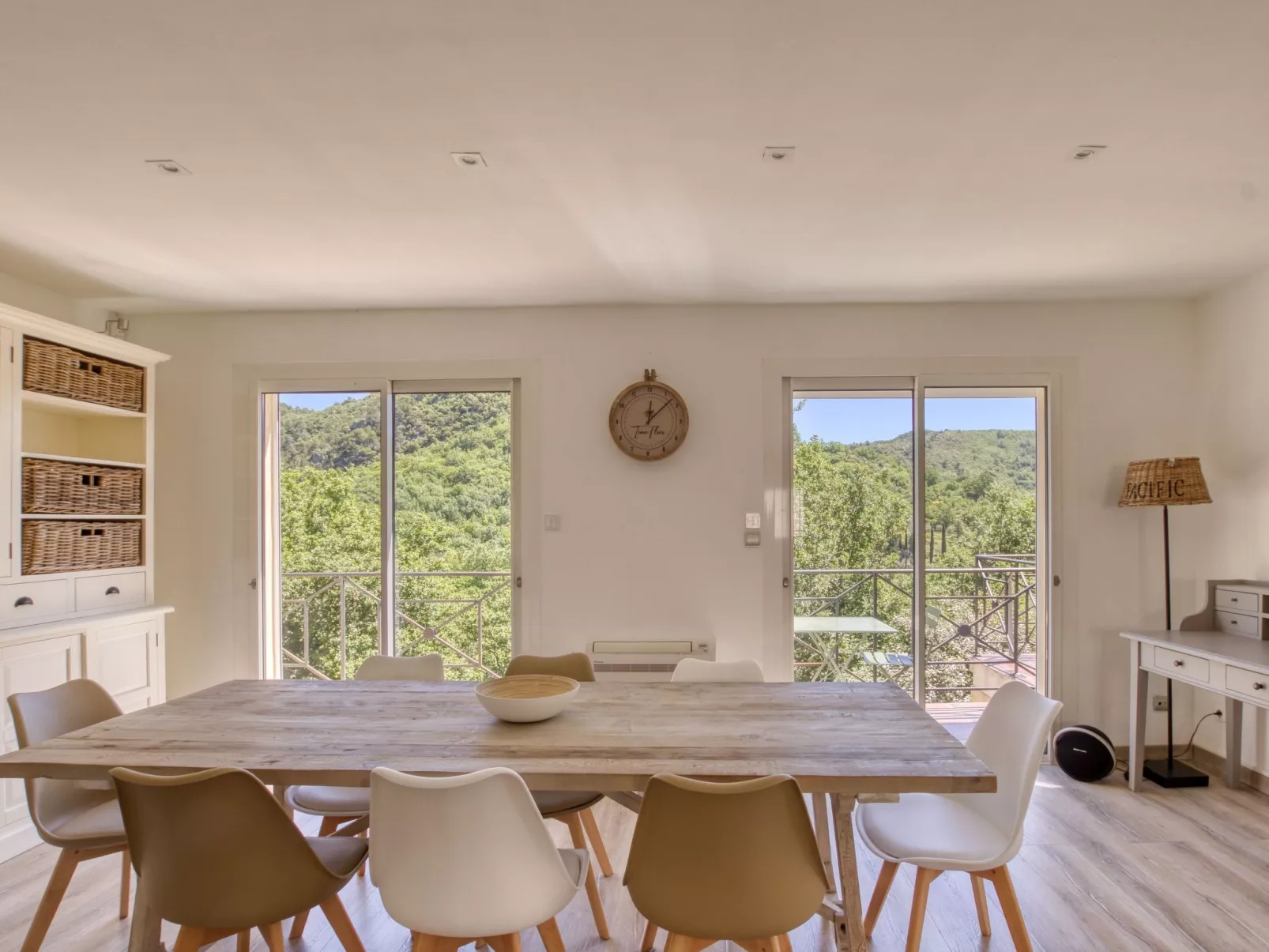 Villa St. Julian-Dedans