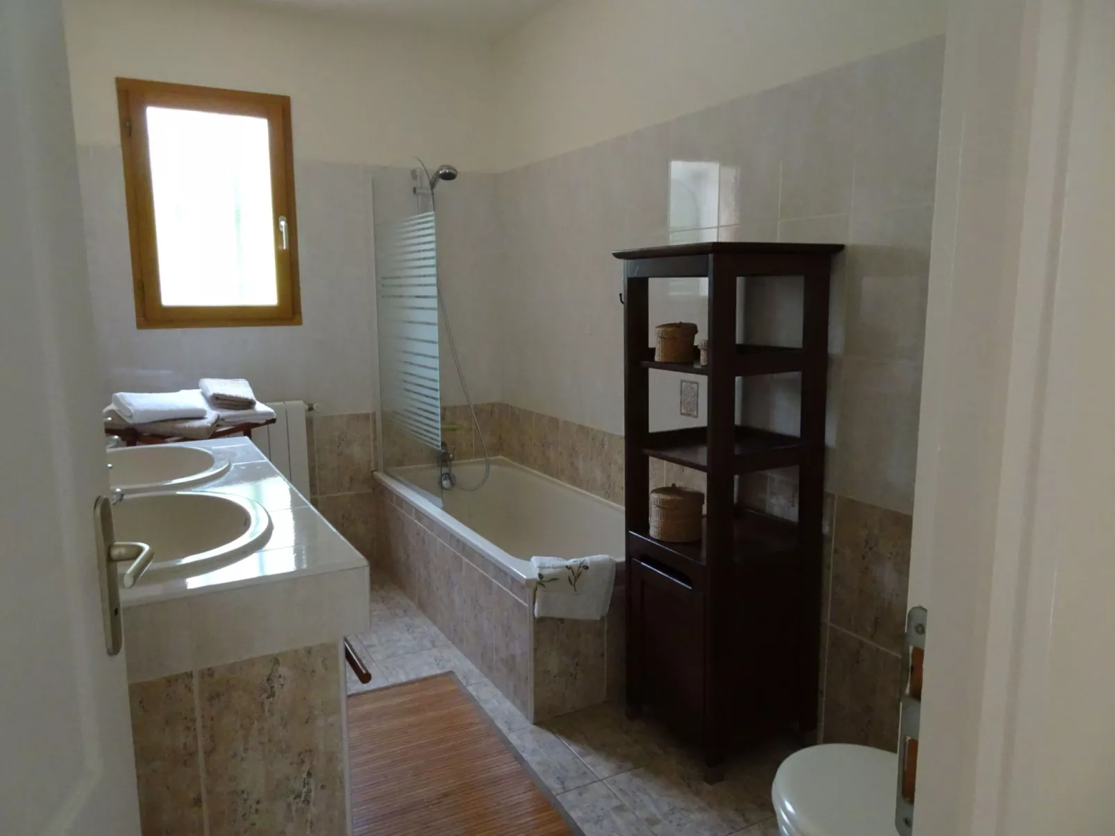 À l'abri du Mistral-Dedans