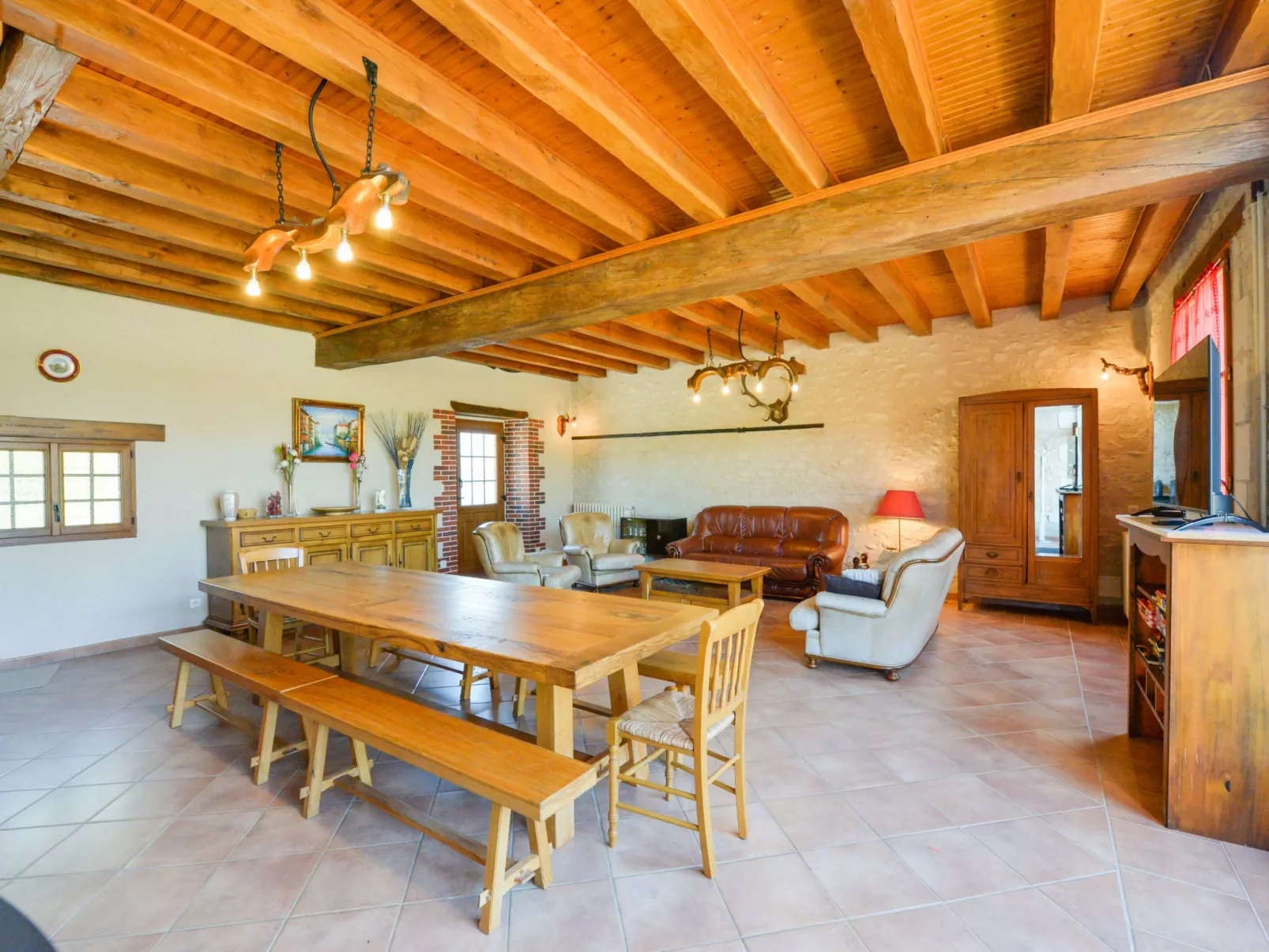 Der Ruf der freien Zone-Drinnen