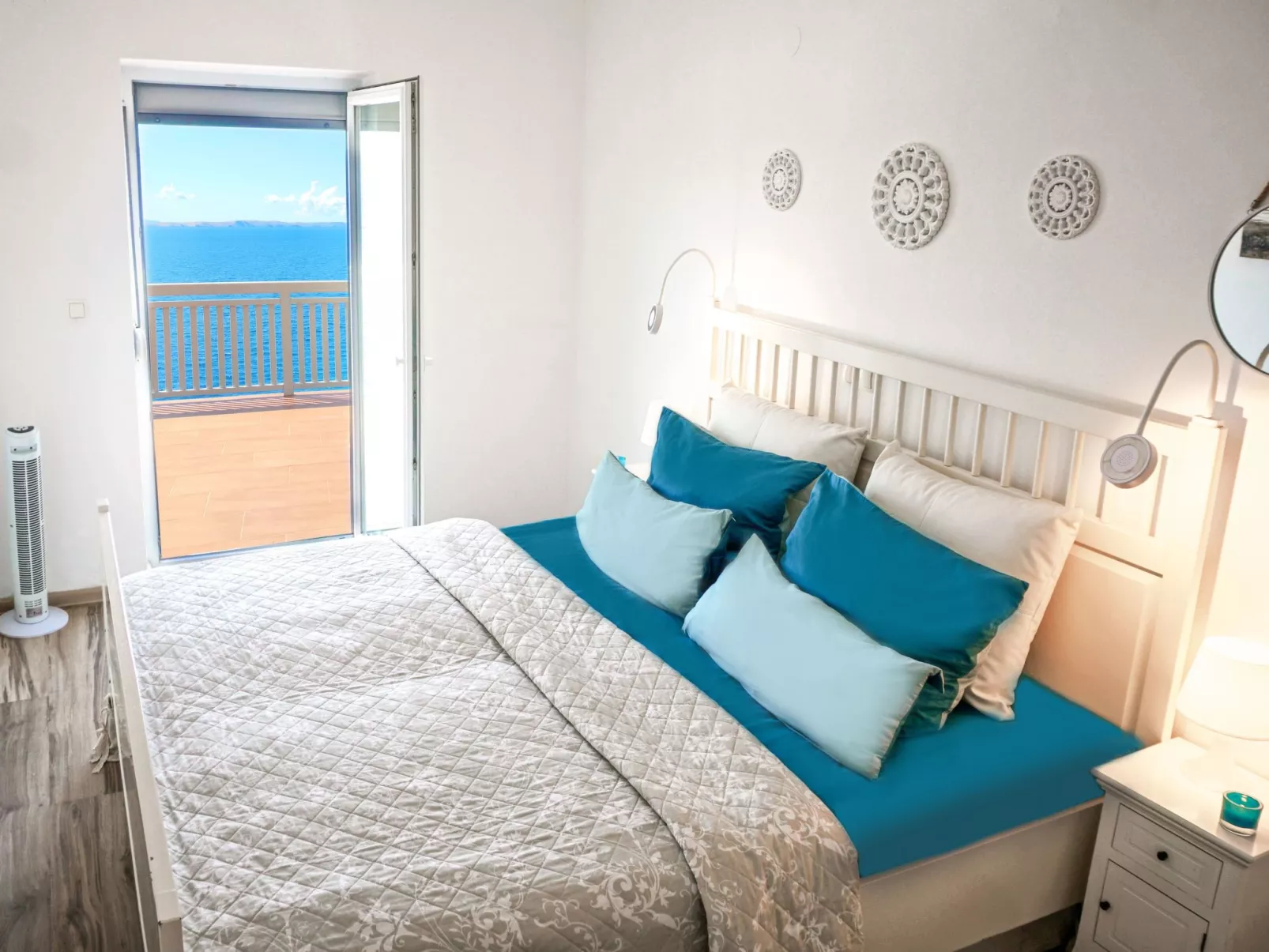 Sunset-Oase am Meer-Drinnen