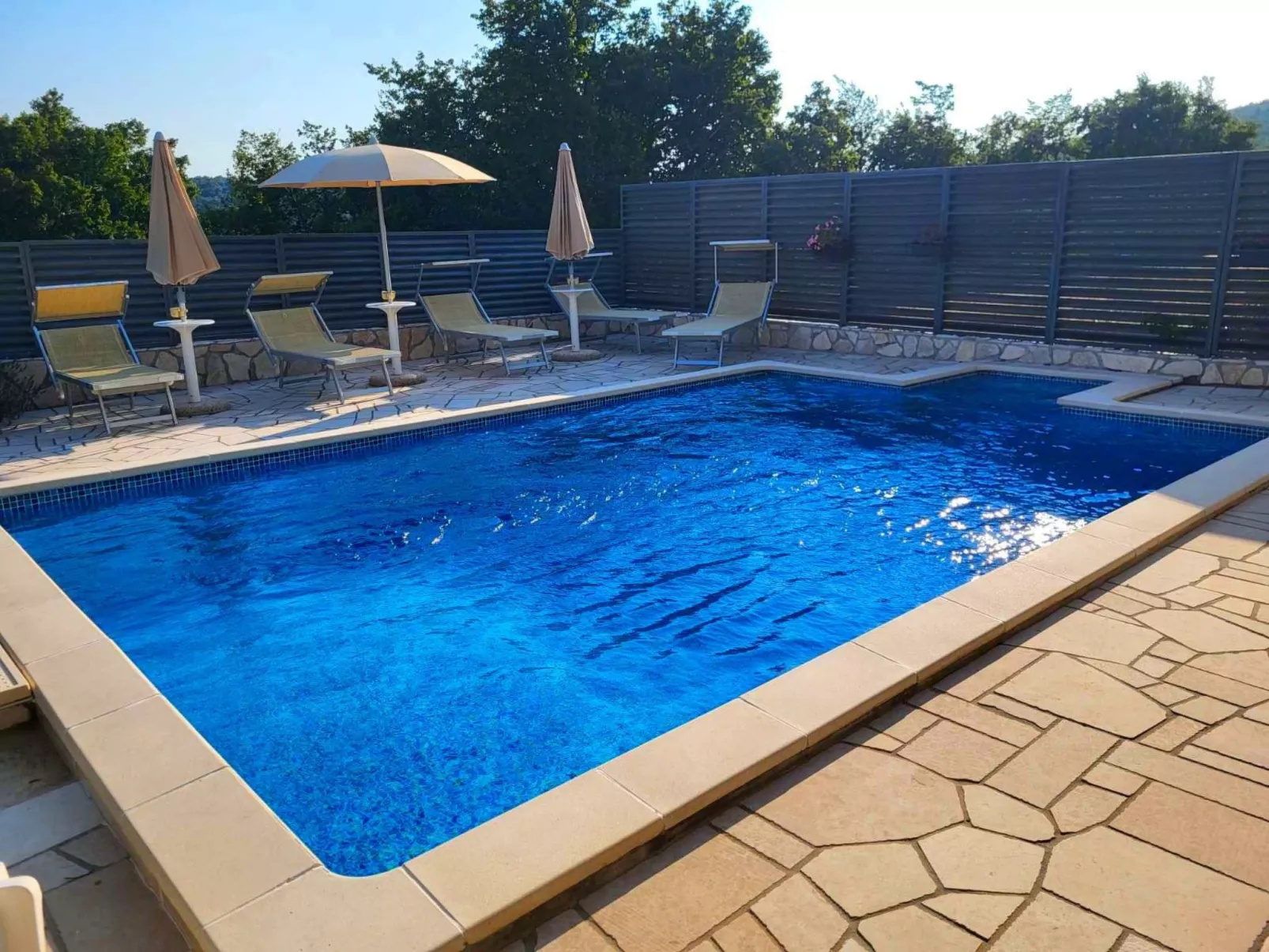 Villa "Haus mit pool" mit eigenem Pool-Draußen