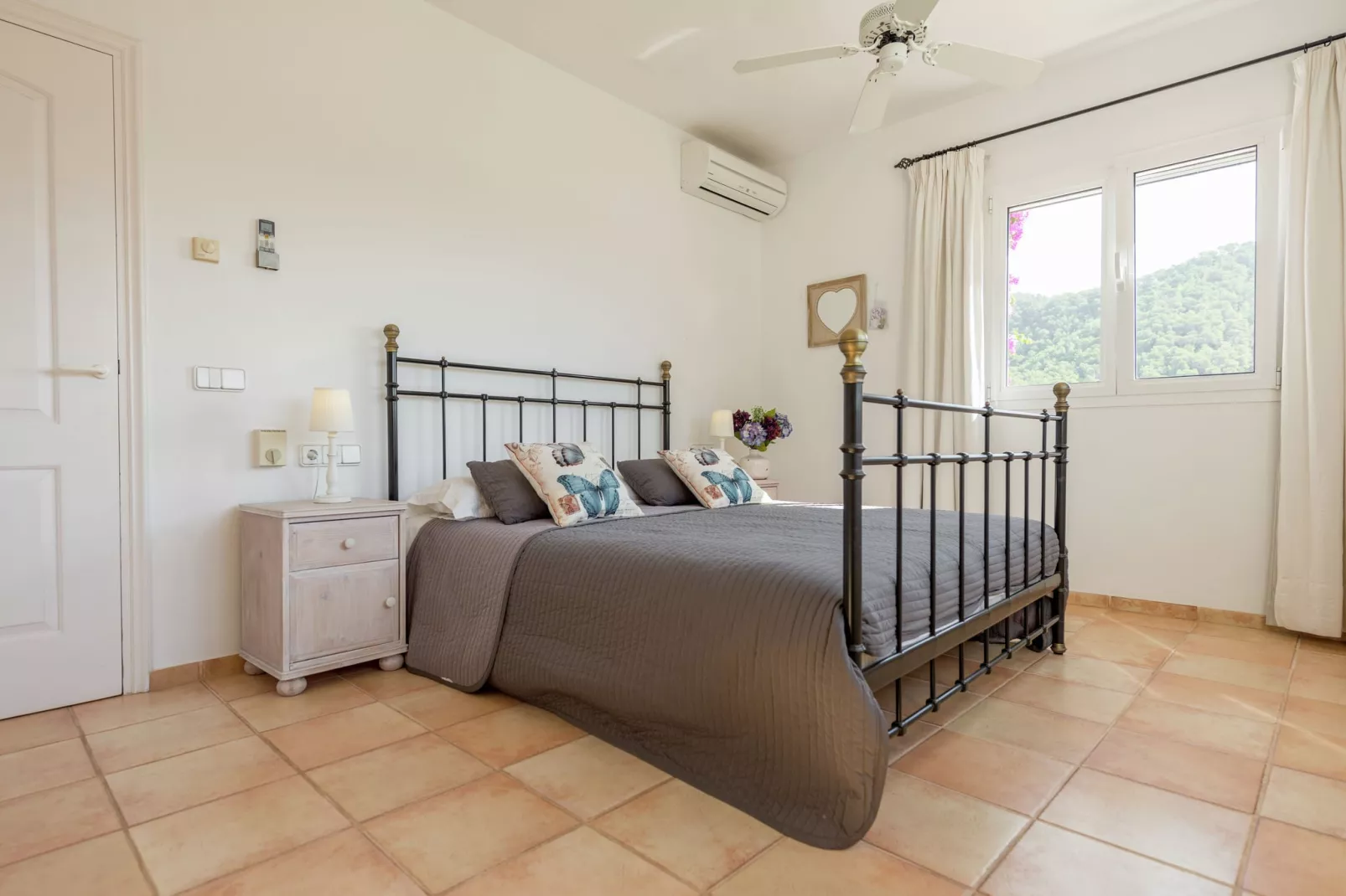 Monte Perdido-Bedroom