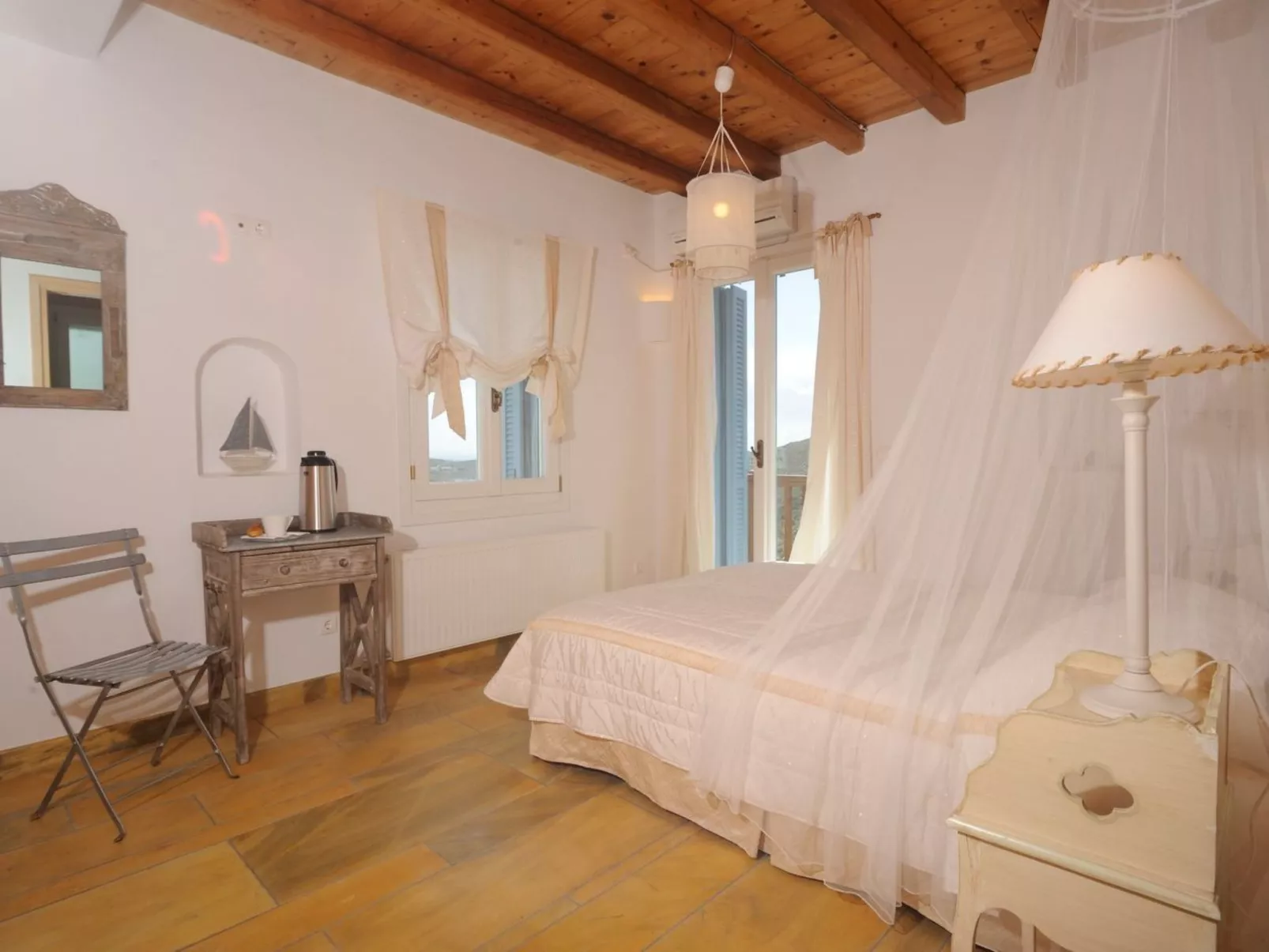 Villa mit Blick auf das Wasser-Dedans