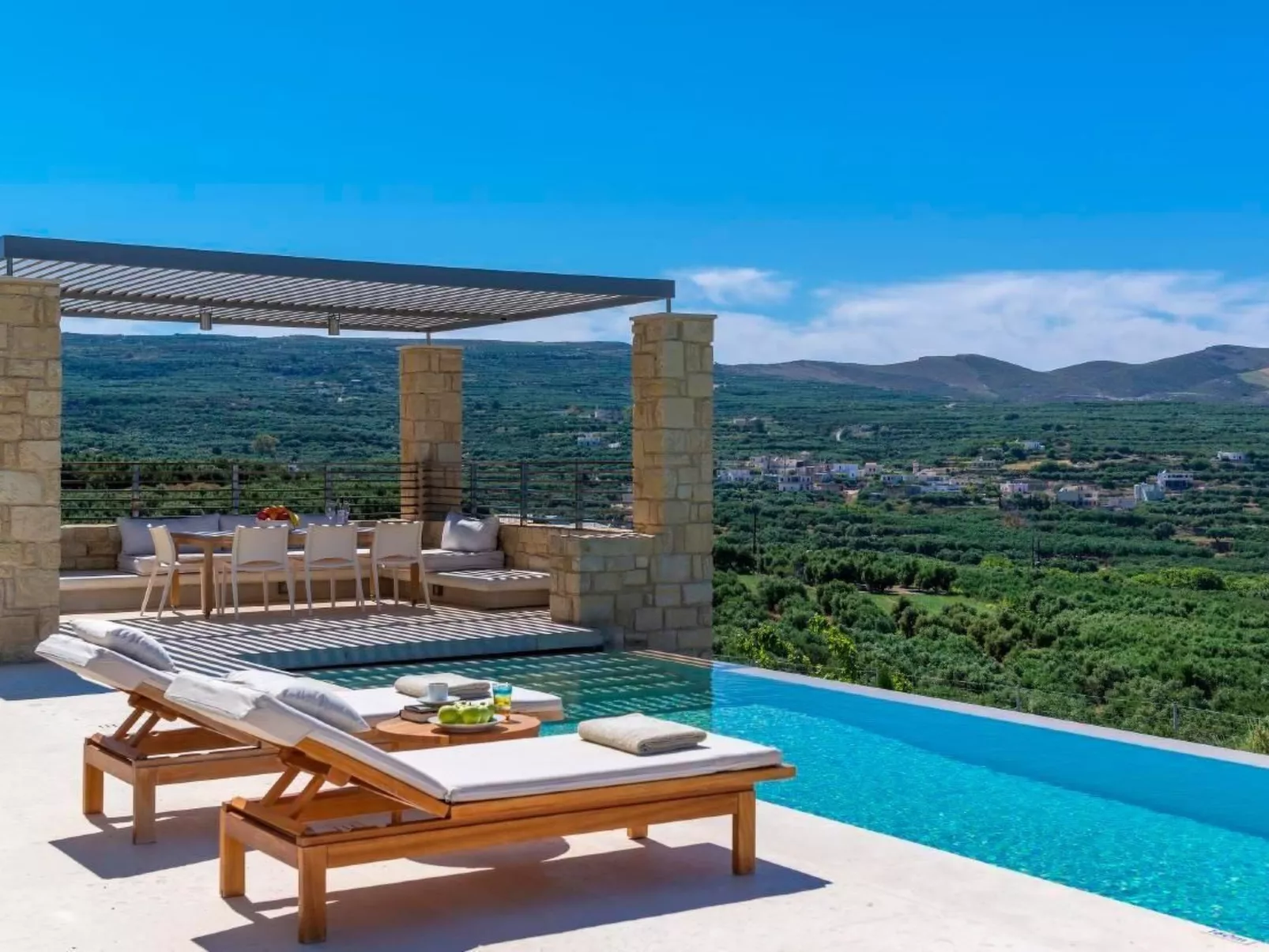 "Villa Charisma" mit eigenem Pool-Inside